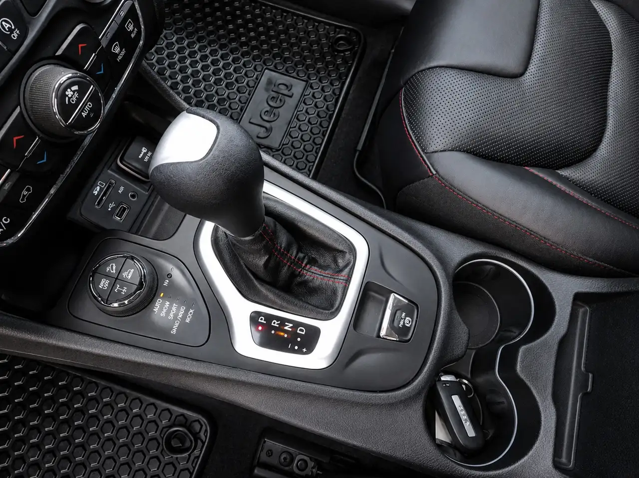 Jeep Cherokee снимка Jeep Cherokee