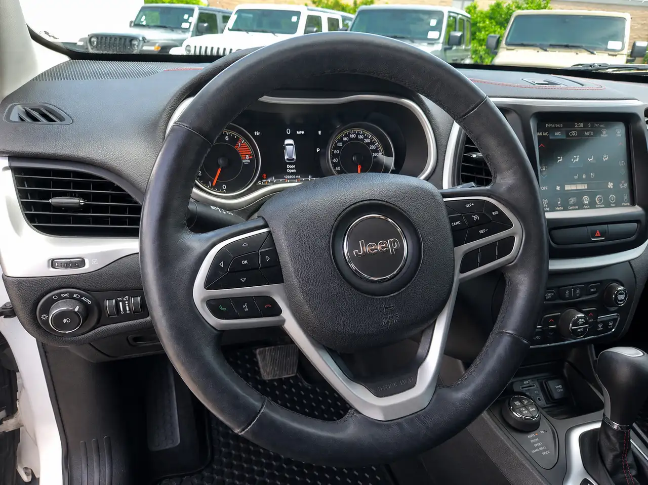 Jeep Cherokee снимка Jeep Cherokee