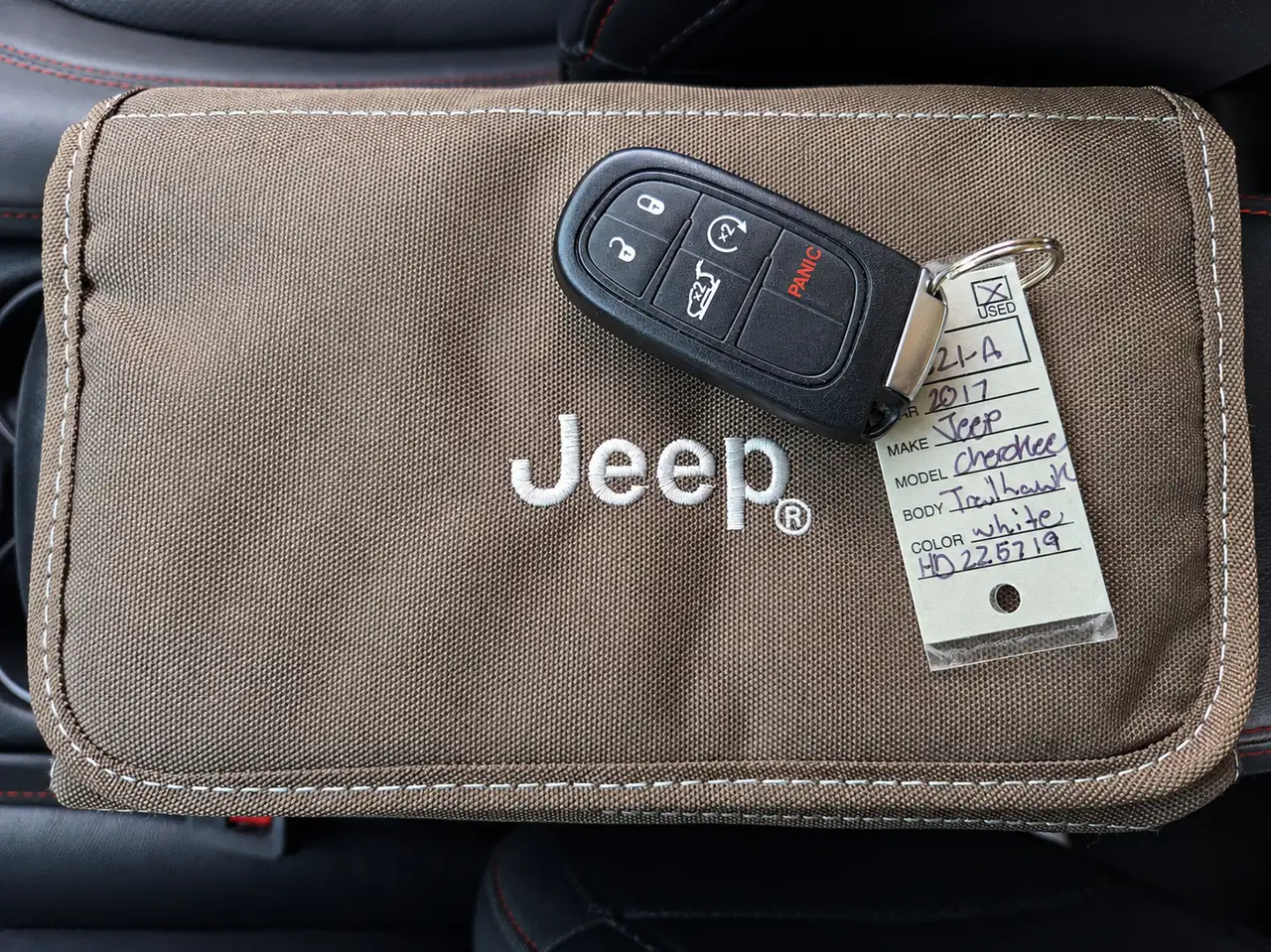 Jeep Cherokee снимка Jeep Cherokee
