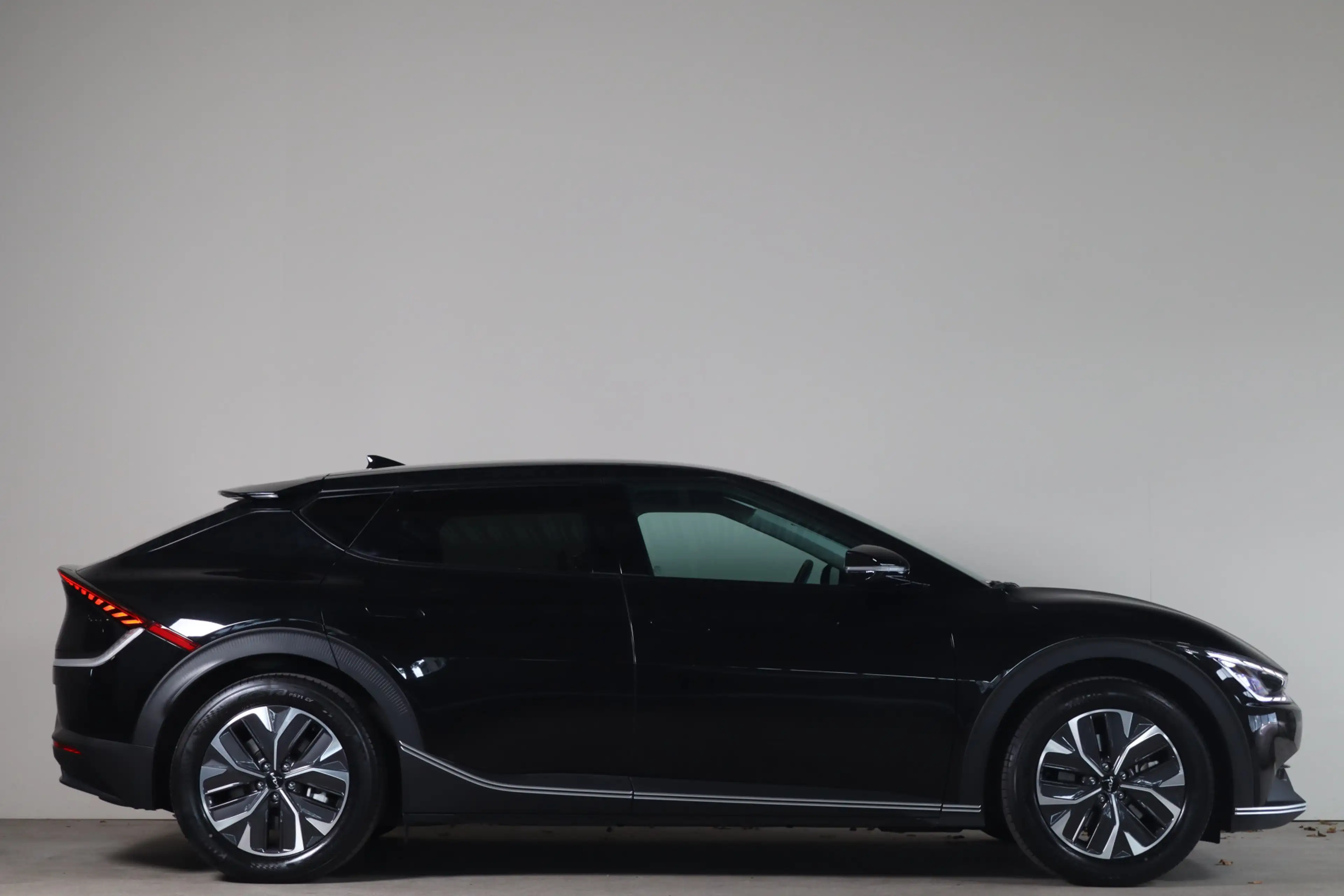 Kia EV6 Light Edition 58 kWh - NL Auto!! Stoel+stuurverw I — photo 12