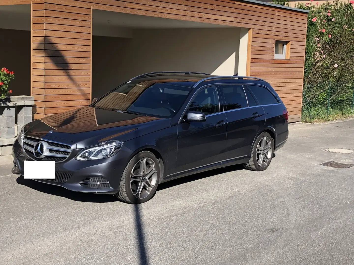 Mercedes-Benz E 220 E 220 T BlueTEC Avantgarde Aut. Avantgarde Grau - 2