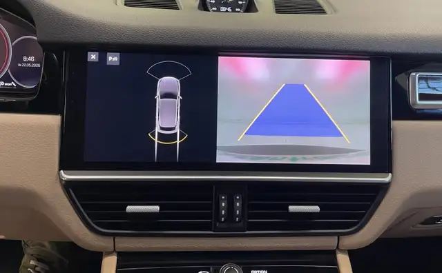 Porsche Cayenne view 12