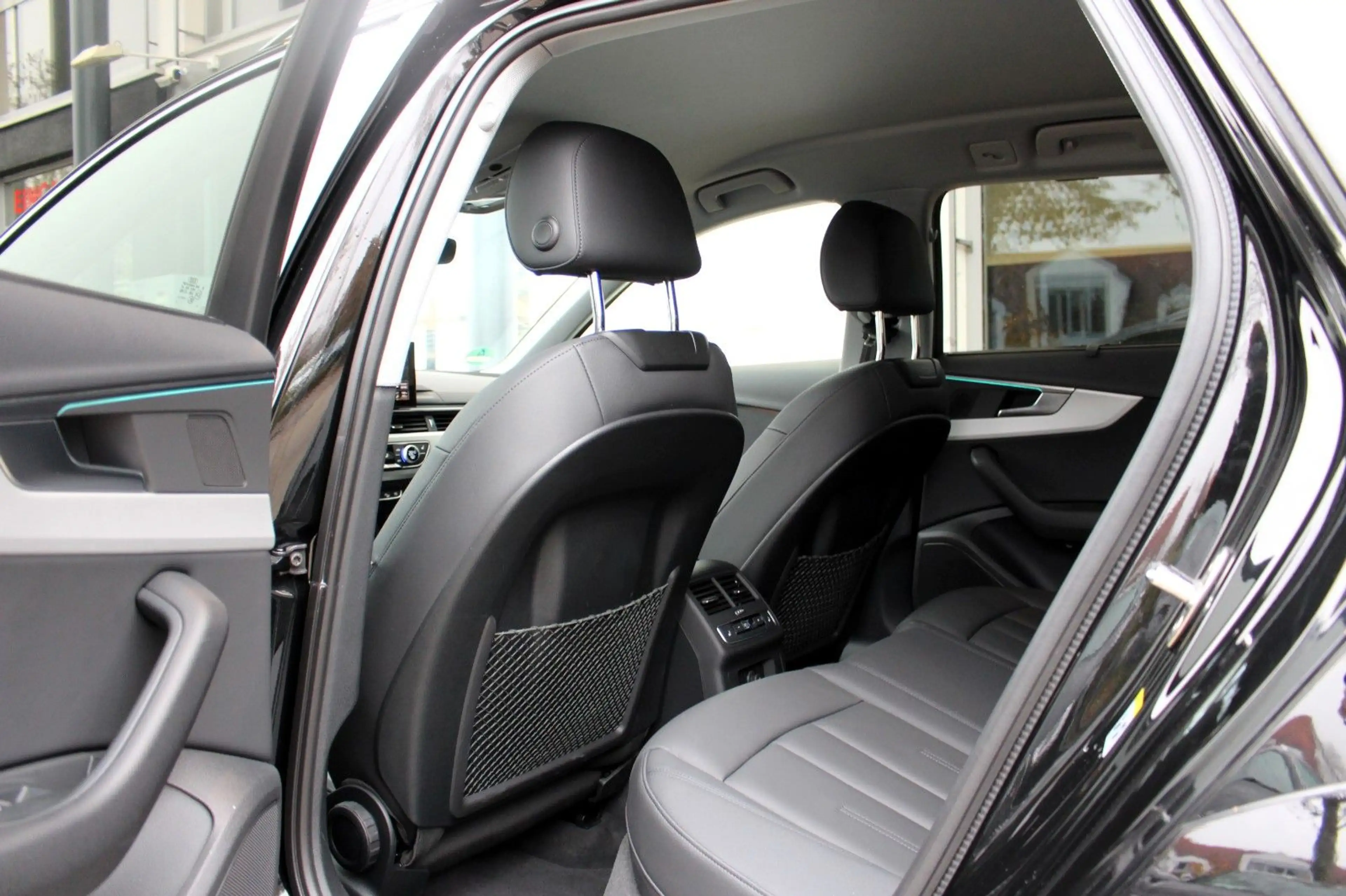 Audi A4 allroad quattro 40TDI / MATRIX/ AHK/ MAGNETIC — photo 14
