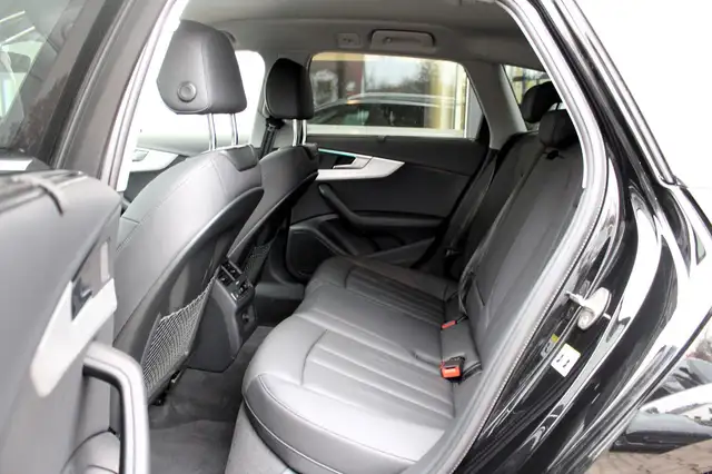 Audi A4 view 15