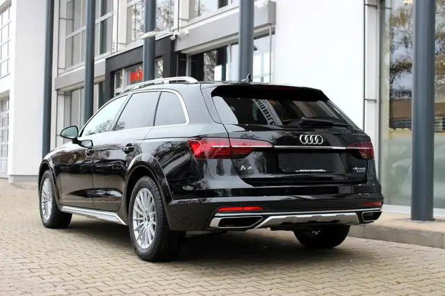Audi A4 view 7
