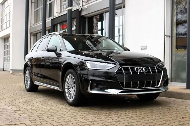 Audi A4 view 3