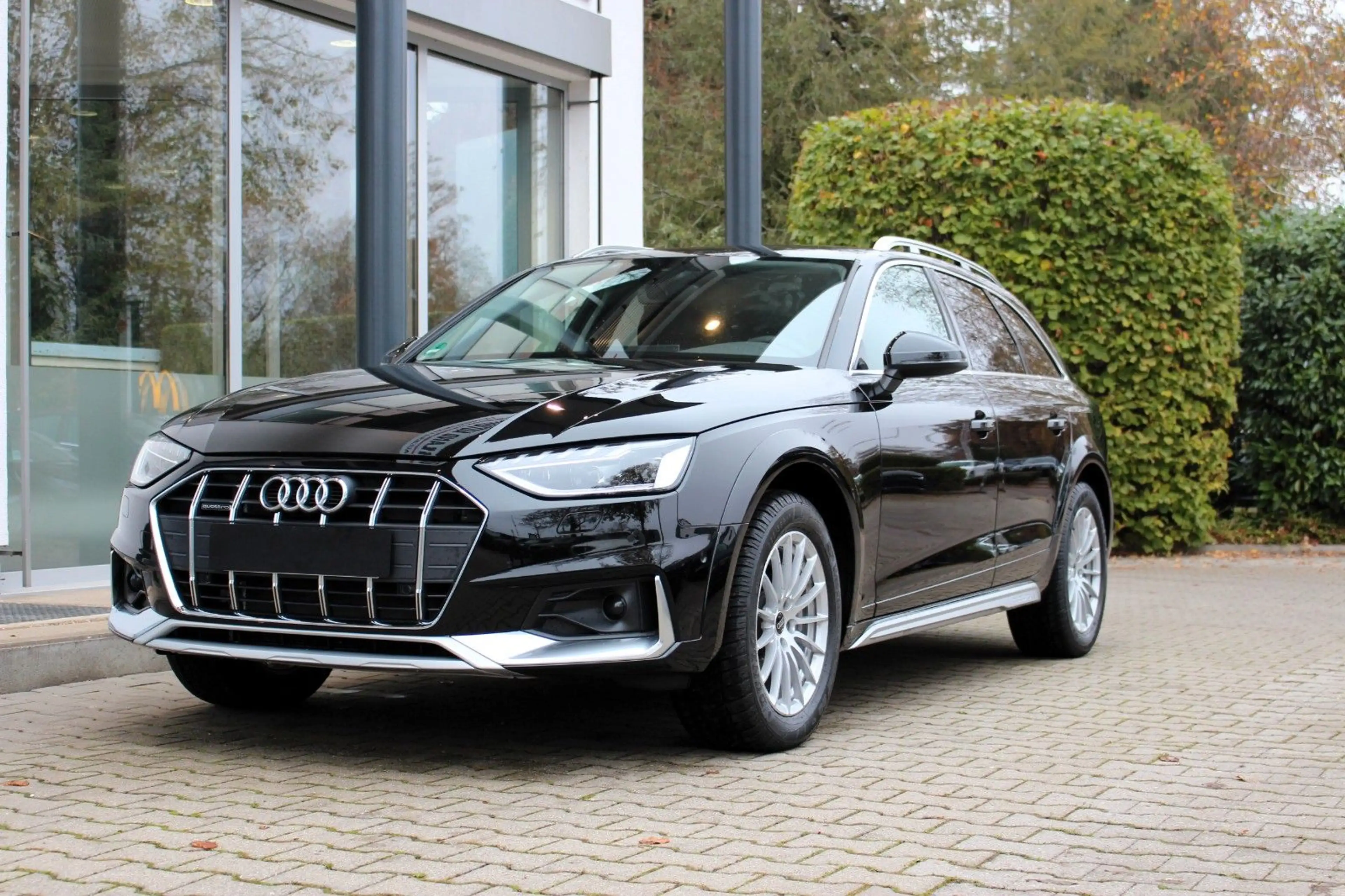 Audi A4 allroad quattro 40TDI / MATRIX/ AHK/ MAGNETIC