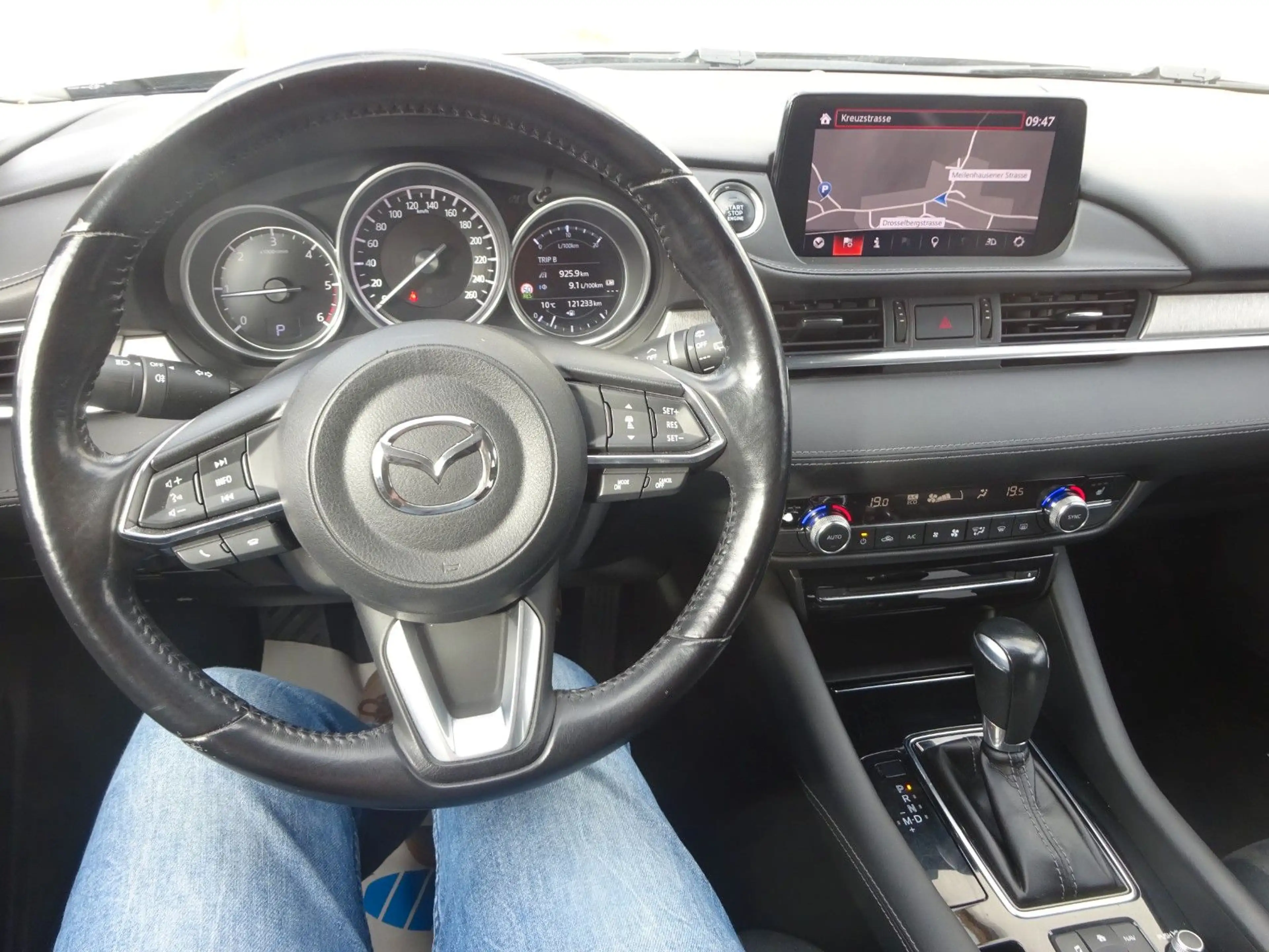Mazda 6 Kombi Exclusive-Line/Haed-up DISPLAY/SPURHALTE — photo 14