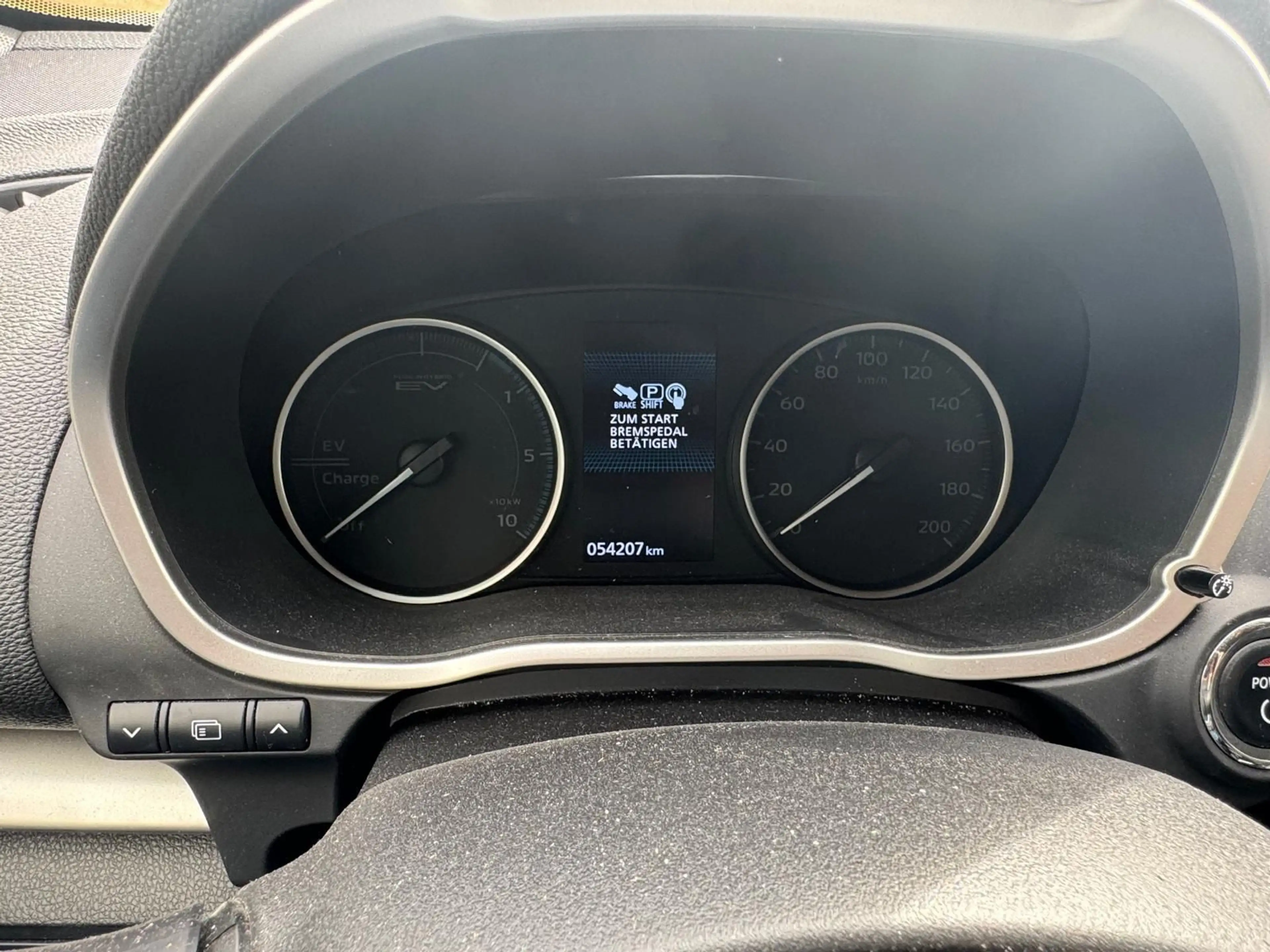 Mitsubishi Eclipse Cross Select 2.4 Hybrid 4WD AHK — photo 13