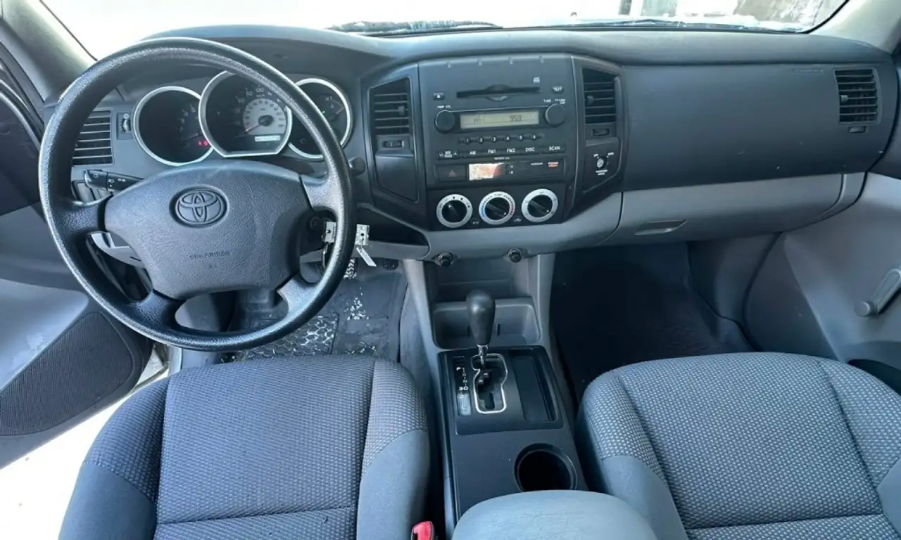 Toyota Tacoma снимка Toyota Tacoma