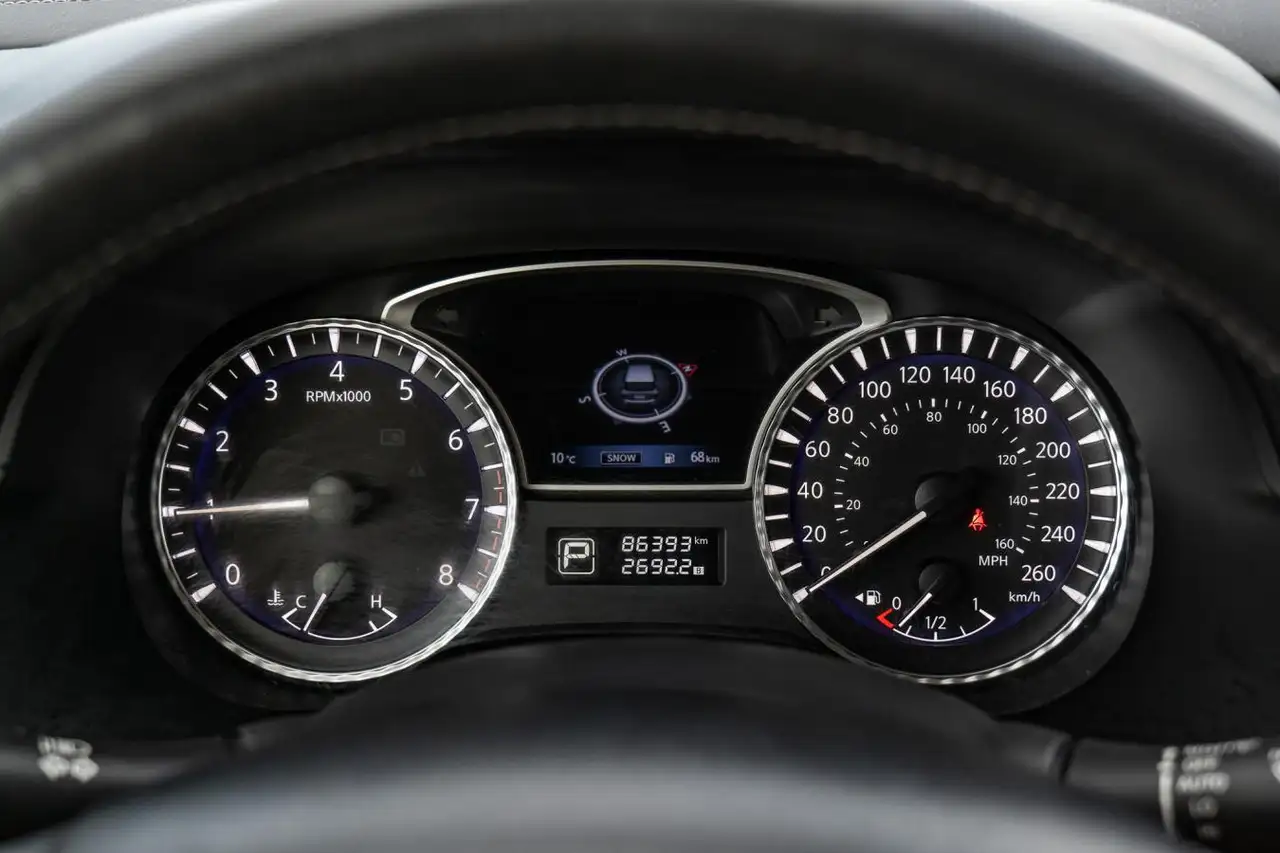 Infiniti QX60 снимка Infiniti QX60