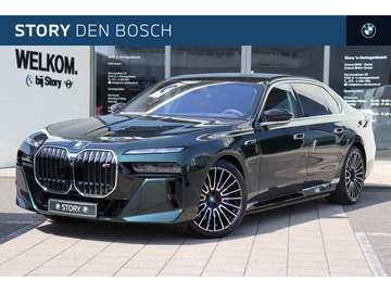 7 Serie M760e xDrive High Executive Automaat / Pan