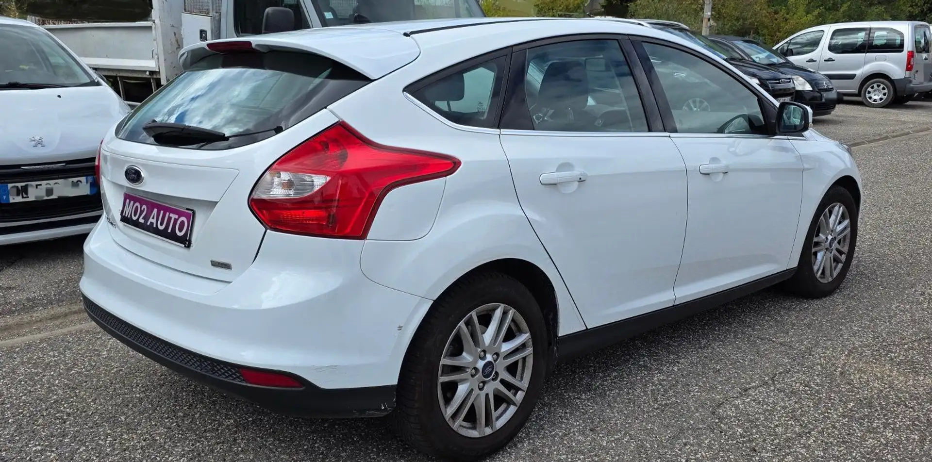 Ford Focus 1.0 ECOBOOST 100CH TITANIUM 2013 CLIM REG TEL Blanco - 2