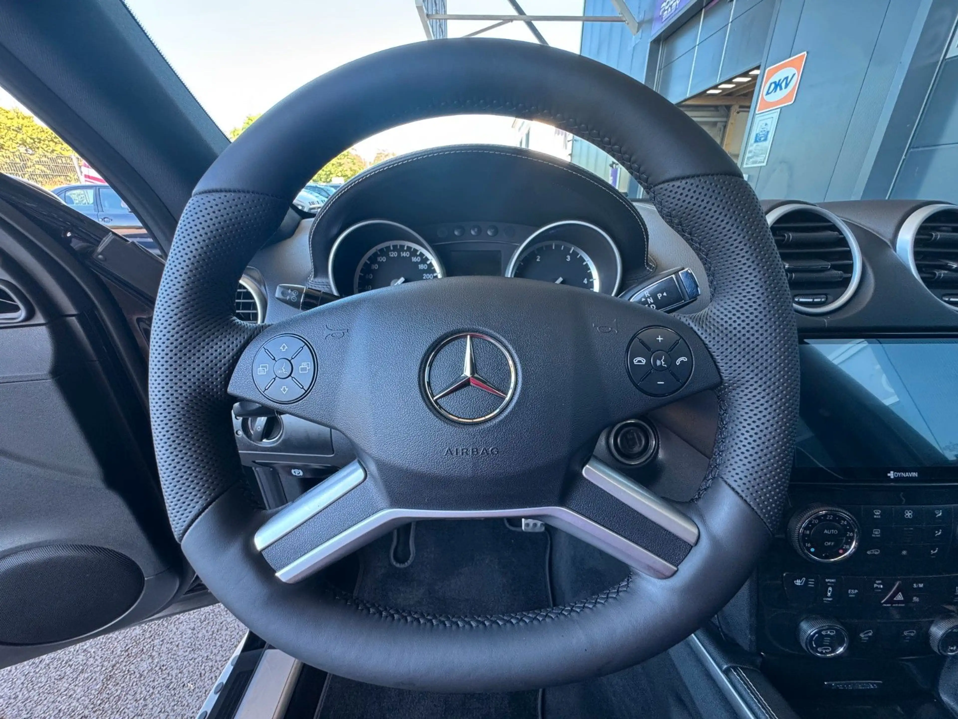 Mercedes-Benz ML 300 CDI Blue E-4Matic Blackline AHK 22Zoll — photo 11
