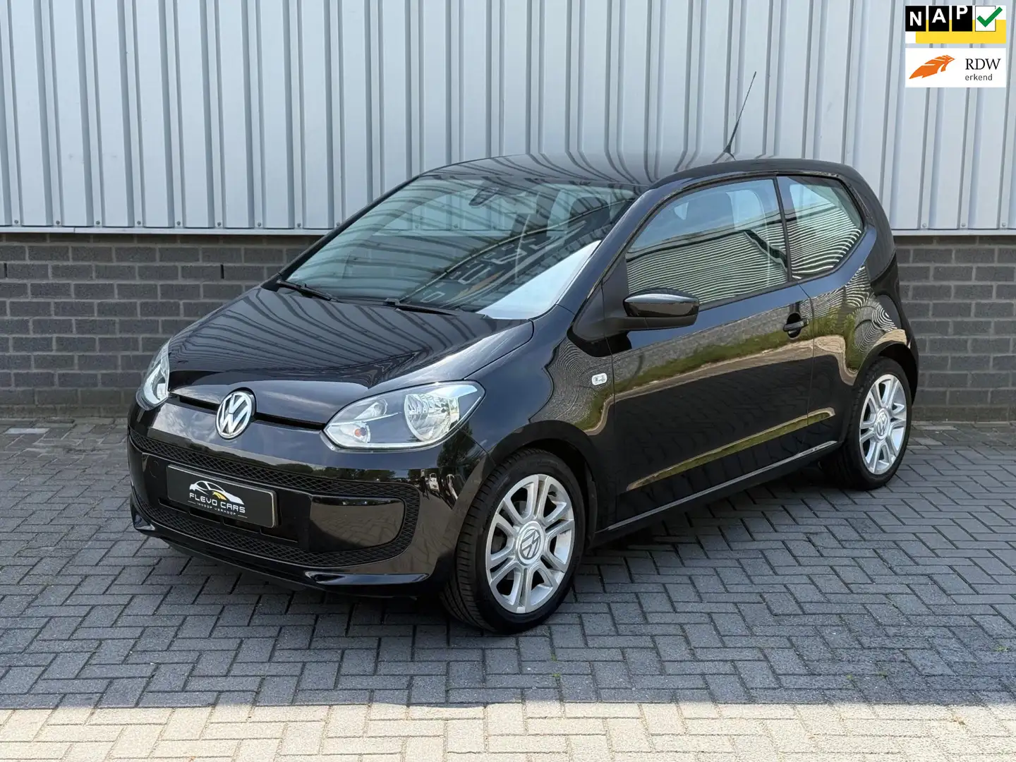Volkswagen up! 1.0 move up! BlueMotion |Airco|Navi|Bluetooth| Zwart - 1