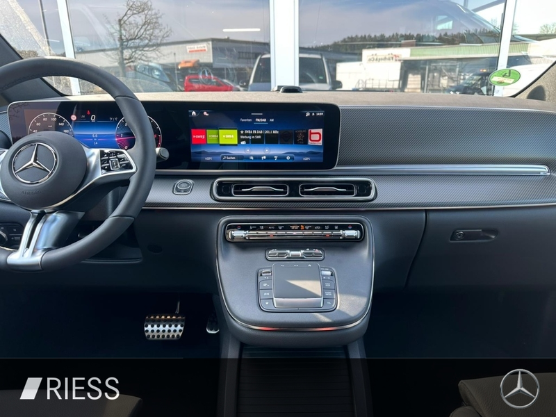 Mercedes-Benz CLA 45 AMG V 300 d ALLRAD/AVANTGARDE/LANG/360°KAM/AHK/ACC/ — photo 11