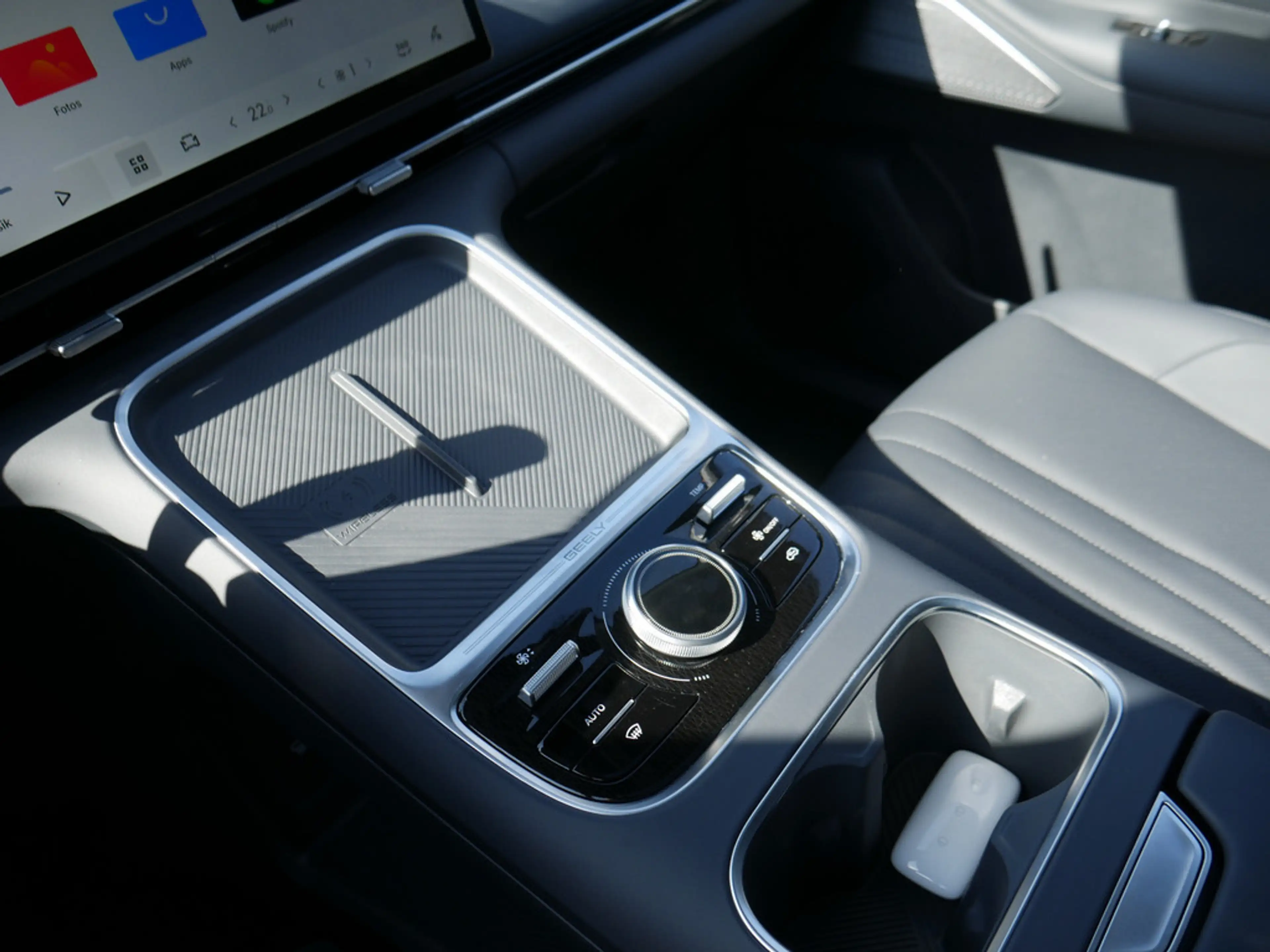 Geely Starray EM-i Max + NAVI ACC HUD LED PANO 360° — photo 12