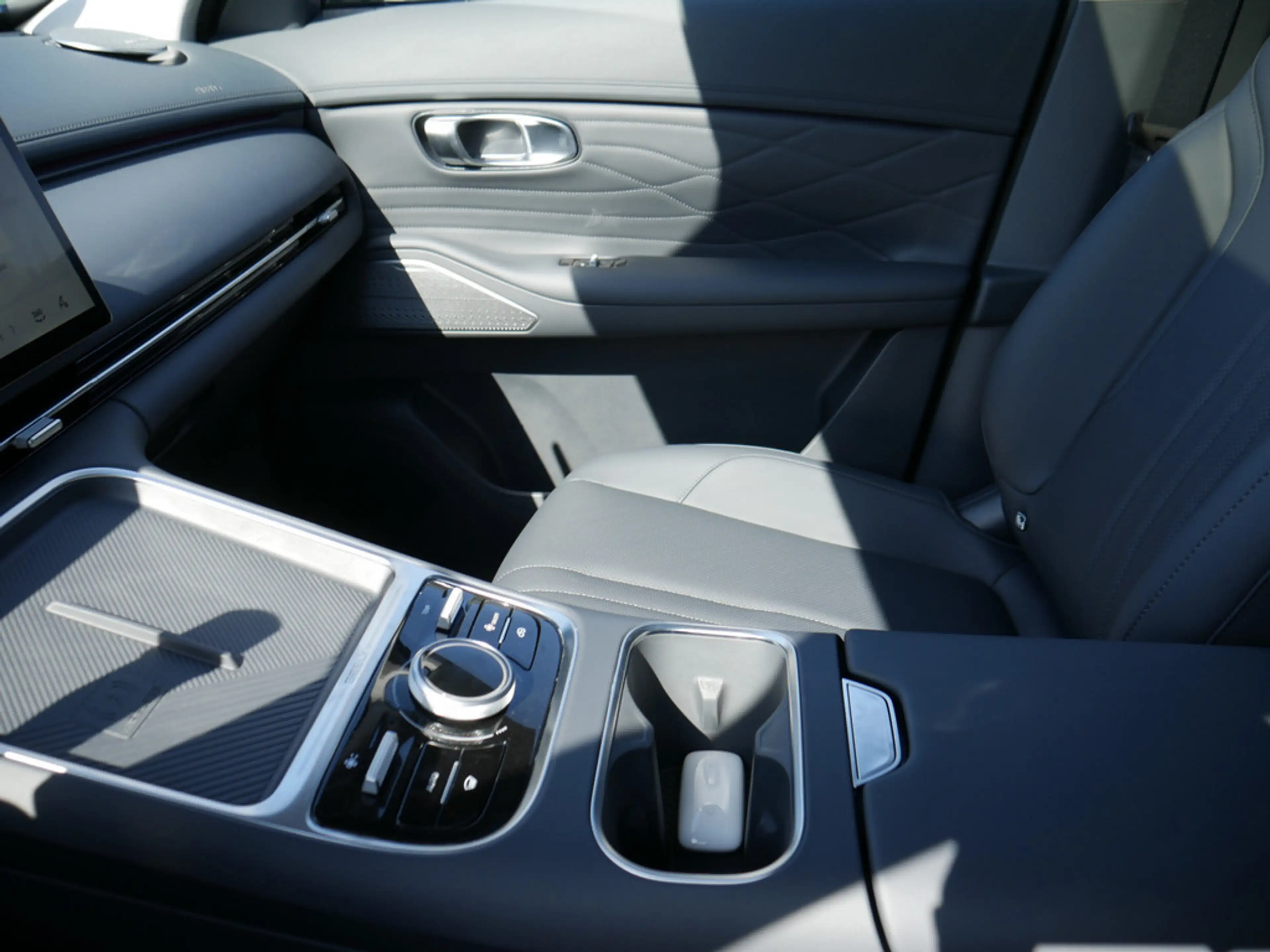 Geely Starray EM-i Max + NAVI ACC HUD LED PANO 360° — photo 13