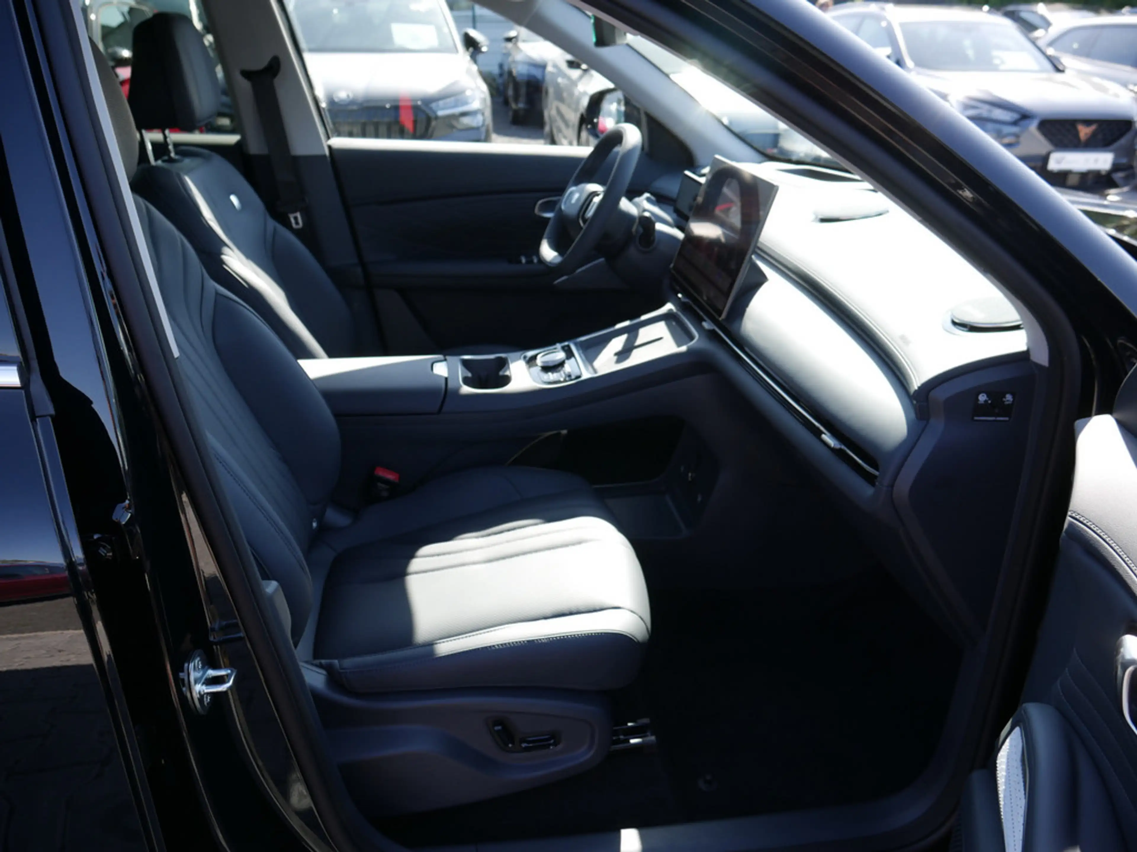 Geely Starray EM-i Max + NAVI ACC HUD LED PANO 360° — photo 3