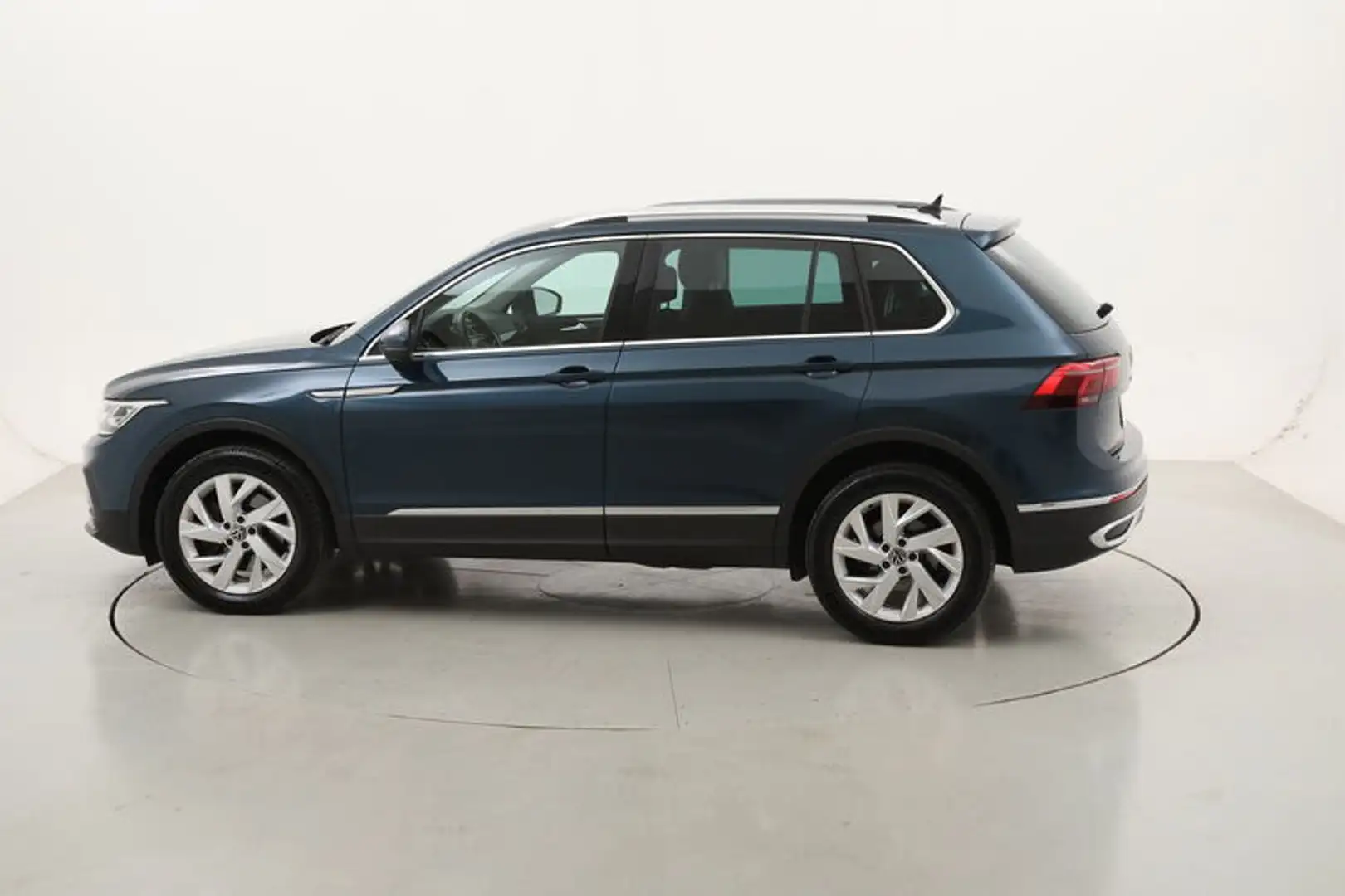 Volkswagen Tiguan Elegance 4MOTION DSG 2.0 Diesel 200CV Blau - 2