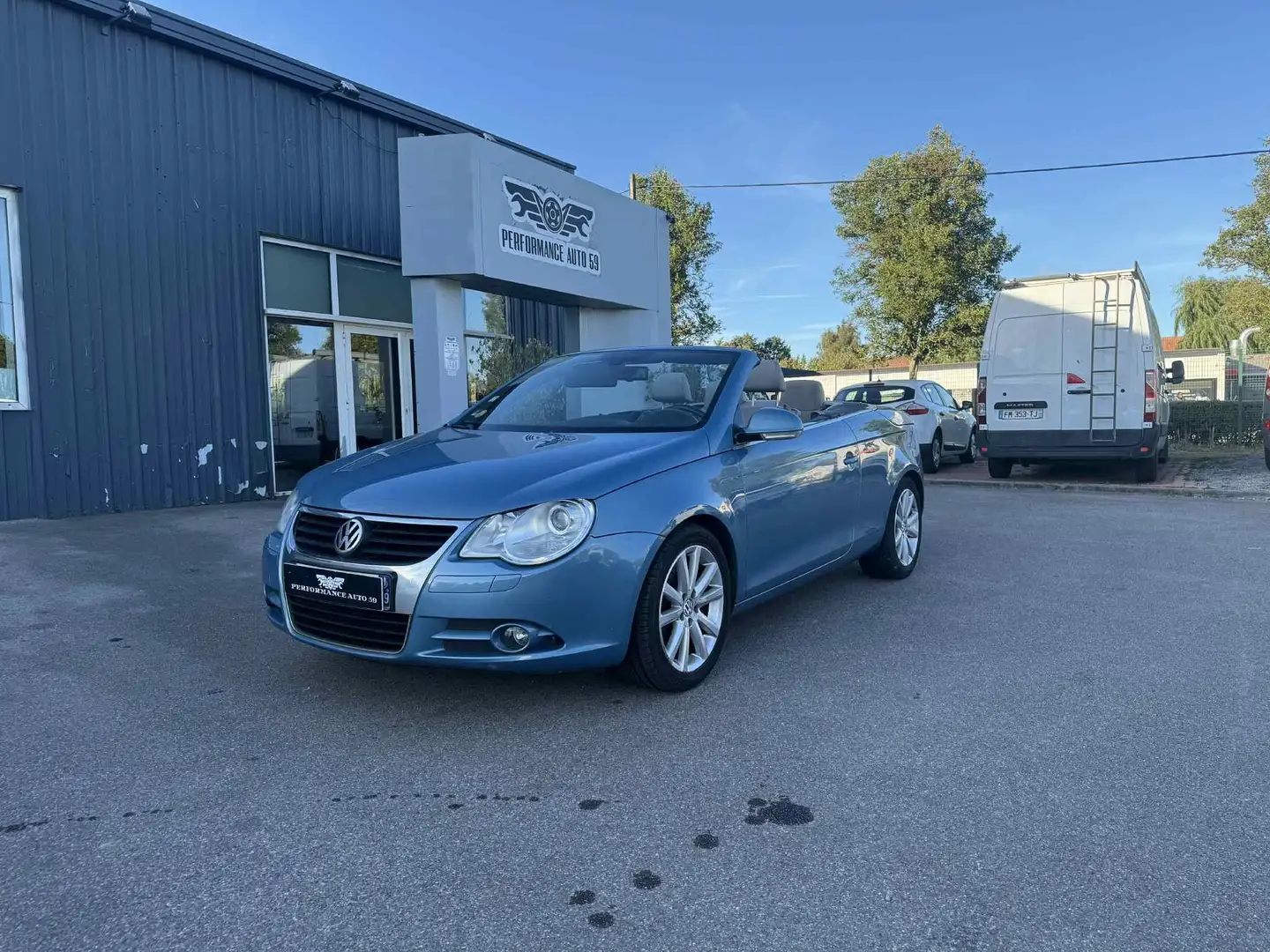 Volkswagen Eos 2.0 TDI 140 Ch Cabriolet Bleu - 1