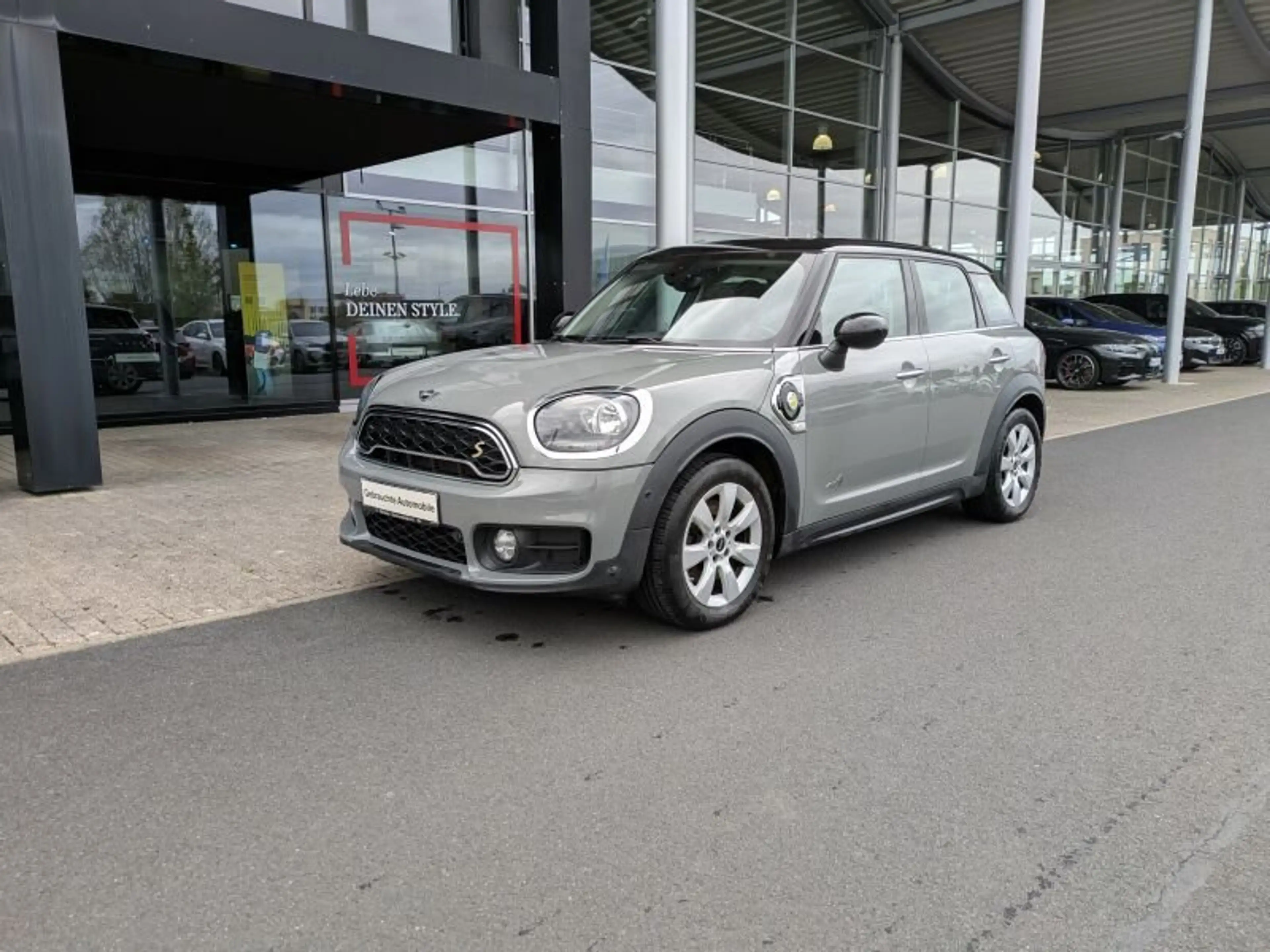 MINI Cooper SE Countryman Cooper SE PHEV Countryman — photo 2