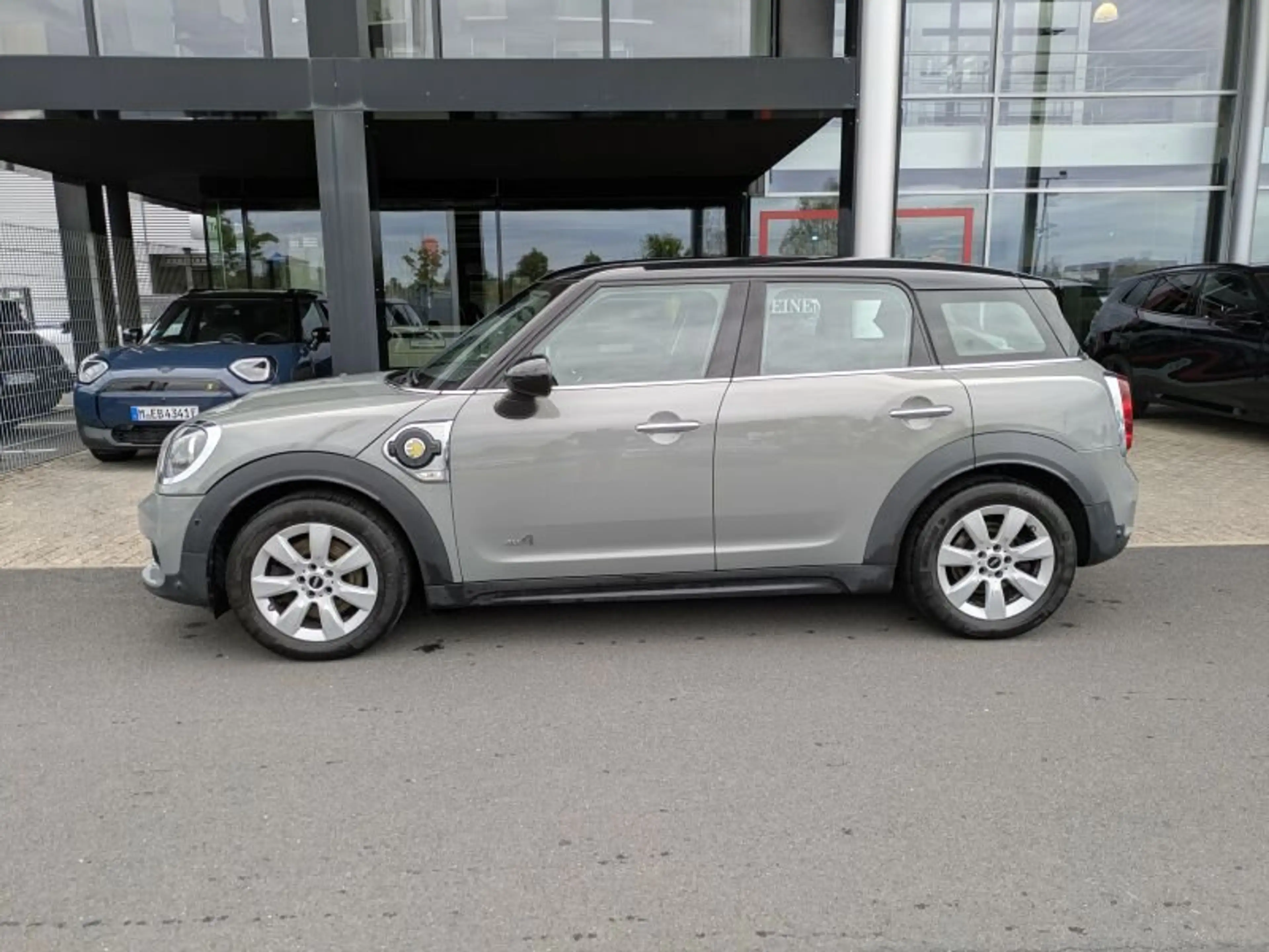 MINI Cooper SE Countryman Cooper SE PHEV Countryman — photo 3