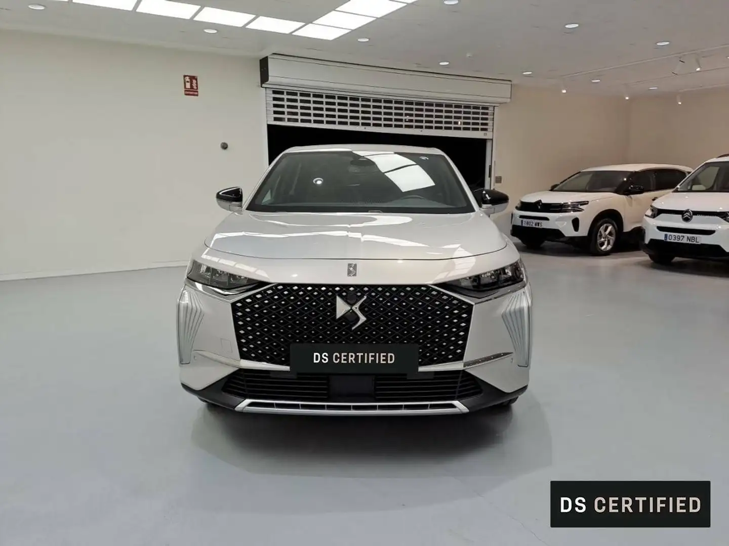 DS Automobiles DS 7 Crossback 1.5BlueHDi Bastille Aut. Beige - 2