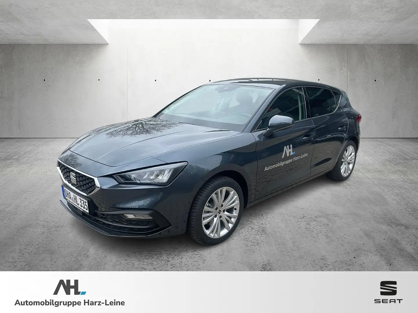 SEAT Leon Style Edition 1.5 eTSI NAVI RFK ACC SZH VC KESSY Grau - 1