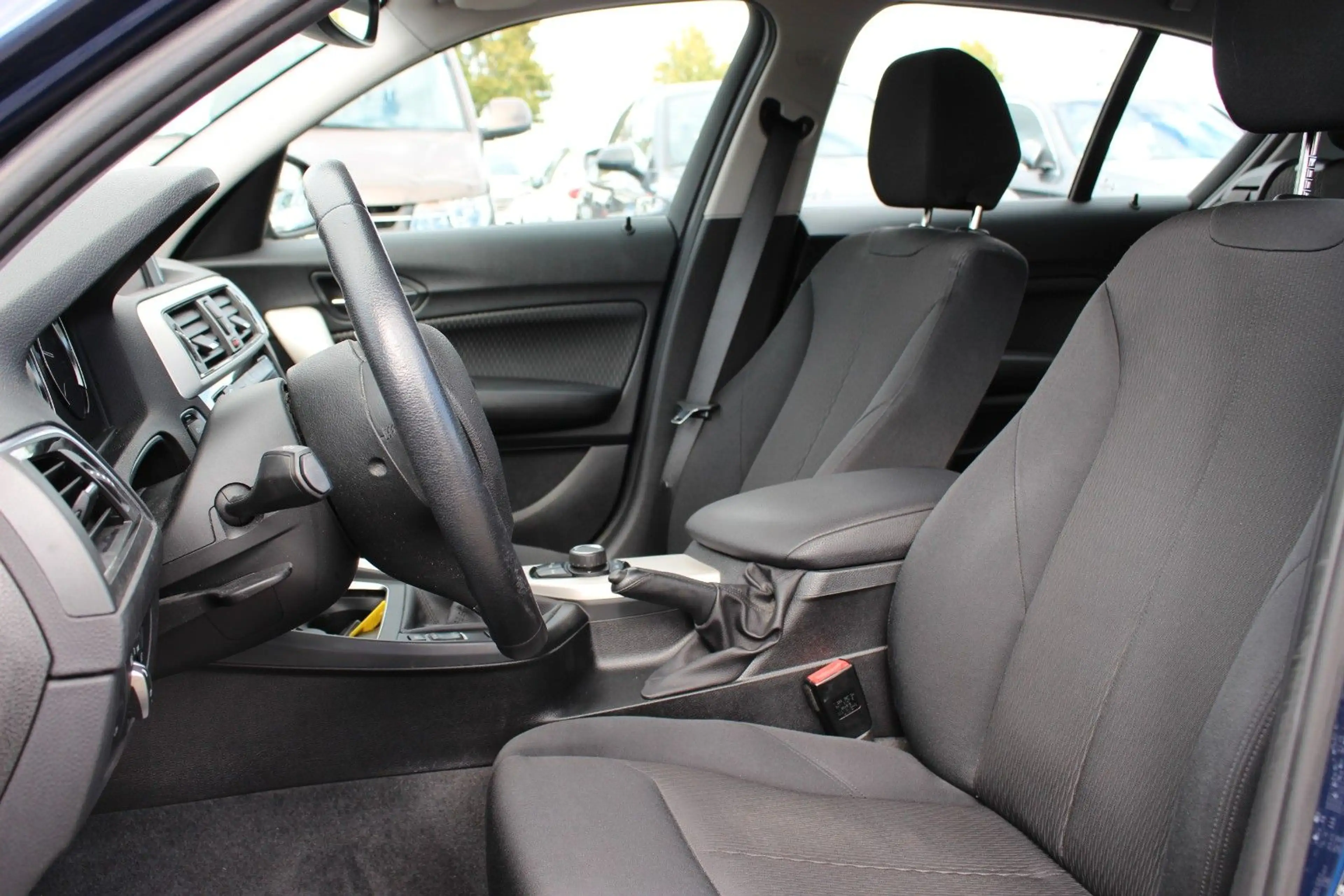 BMW 118 i/SHEFT/TEMP/LED/BT/LICHTAUTO/SHZ/KLIMA/ — photo 15