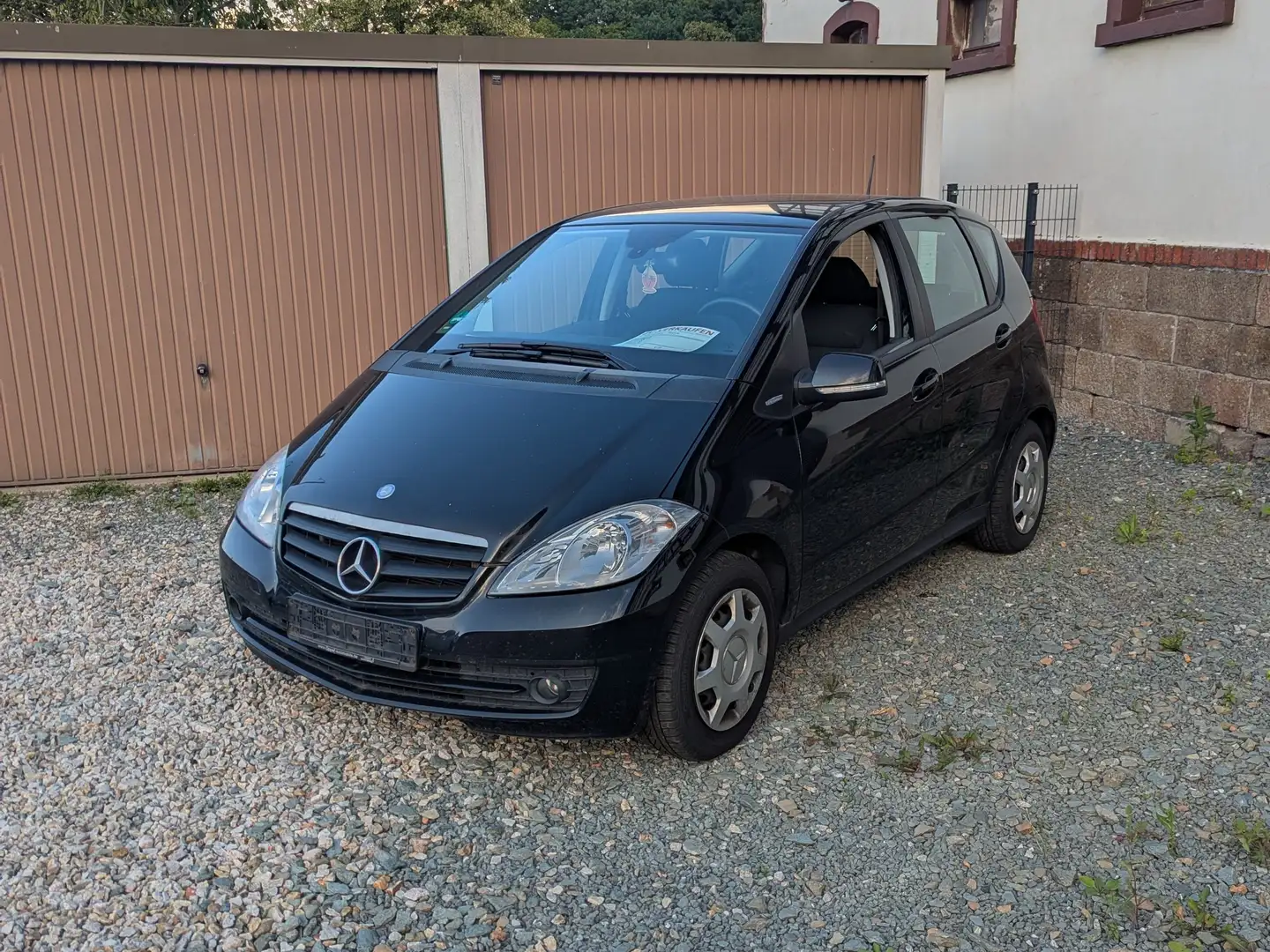 Mercedes-Benz A 160 BlueEFFICIENCY Schwarz - 2