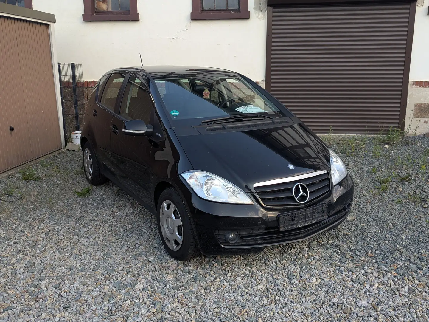 Mercedes-Benz A 160 BlueEFFICIENCY Schwarz - 1