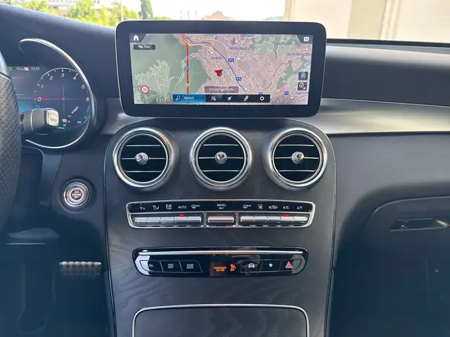 Mercedes-Benz 300 view 10