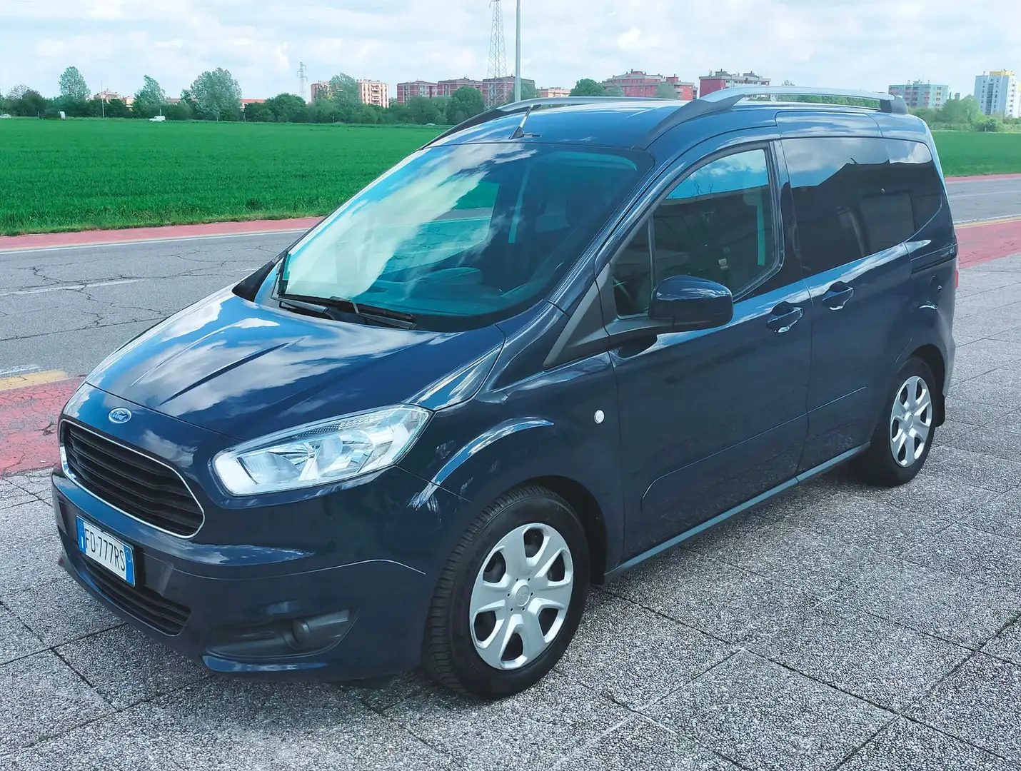 Ford Tourneo Courier TOURNEO COURIER VETRATO 1.0 ECOBOOST PLUS 100 CV Blu/Azzurro - 1