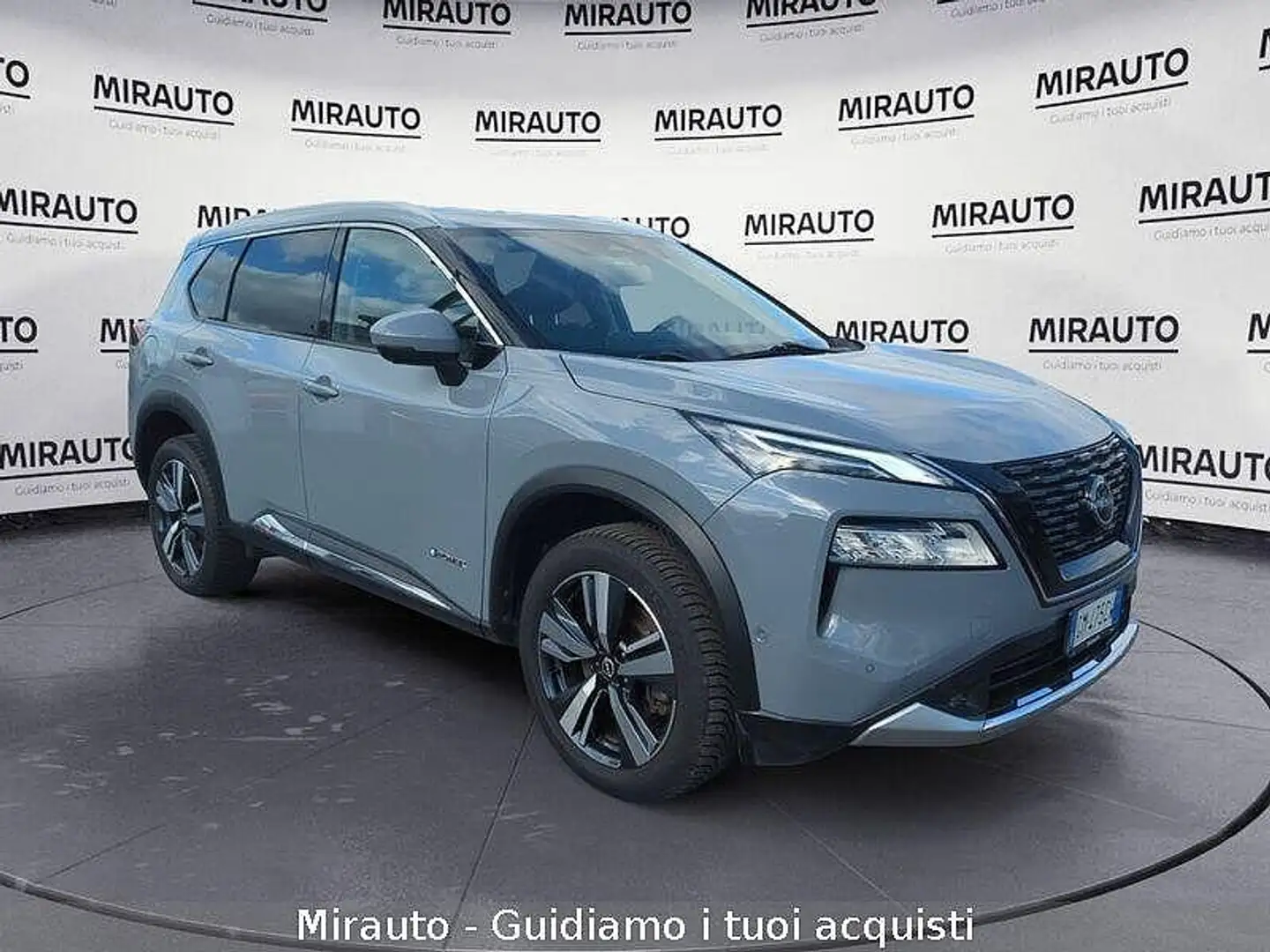 Nissan X-Trail 1.5 EREV e-Power Tekna Auto Grau - 1