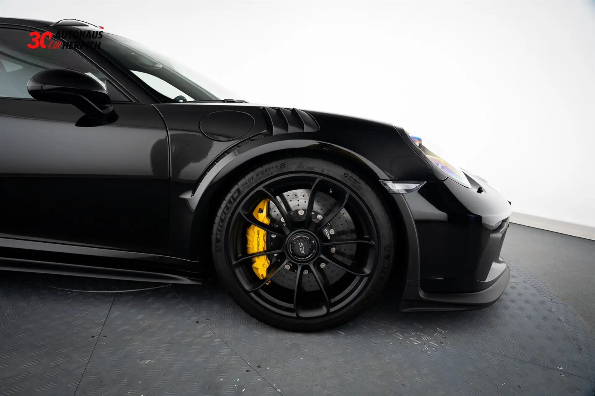 포르쉐 911 GT3 2018 검정 사진 8
