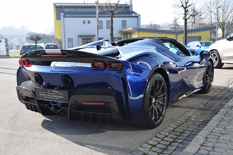 Ferrari SF90 Spider *Assetto Fiorano*Full Carbon*Racingstripe*TwoTo... — photo 3
