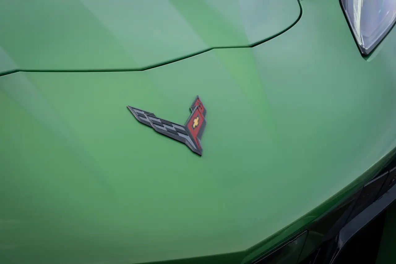 Chevrolet Corvette снимка Chevrolet Corvette