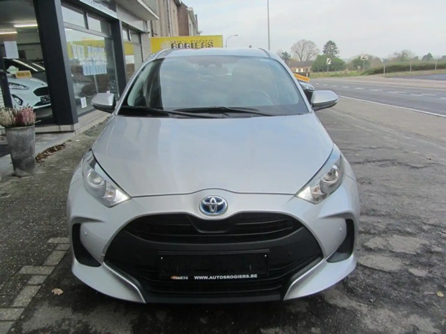 Toyota Yaris Yaris Hybrid **42.000Km** Automatic Garantie Argent - 2