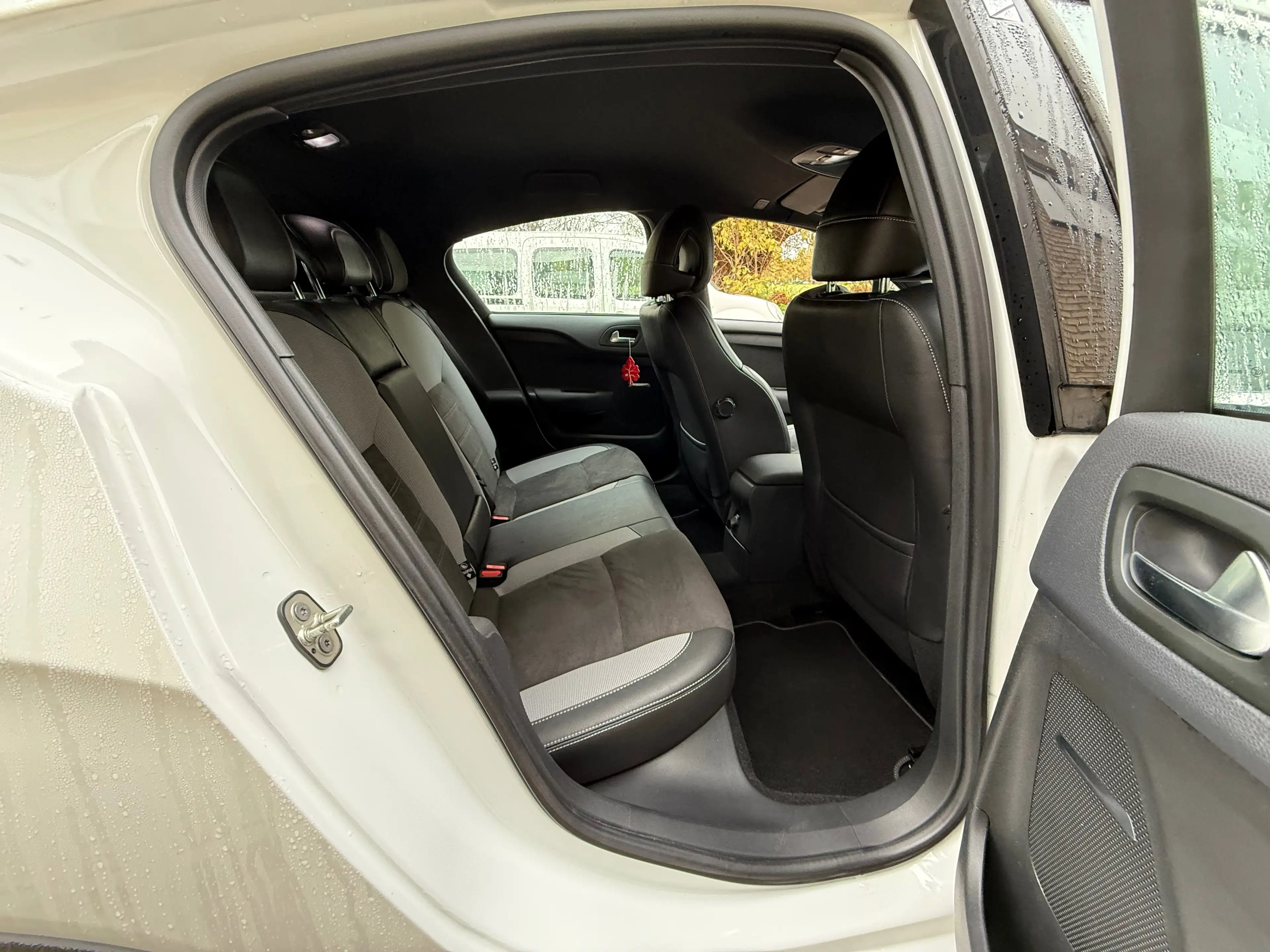 DS Automobiles DS 4 Crossback DS 4 Crossback 1.2 — photo 14