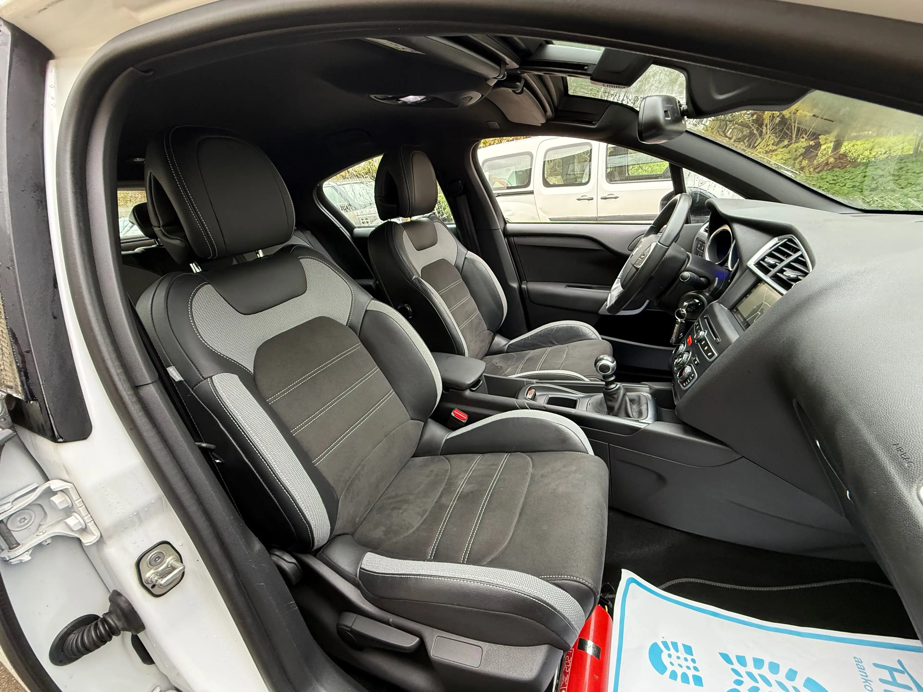 DS Automobiles DS 4 Crossback DS 4 Crossback 1.2 — photo 13
