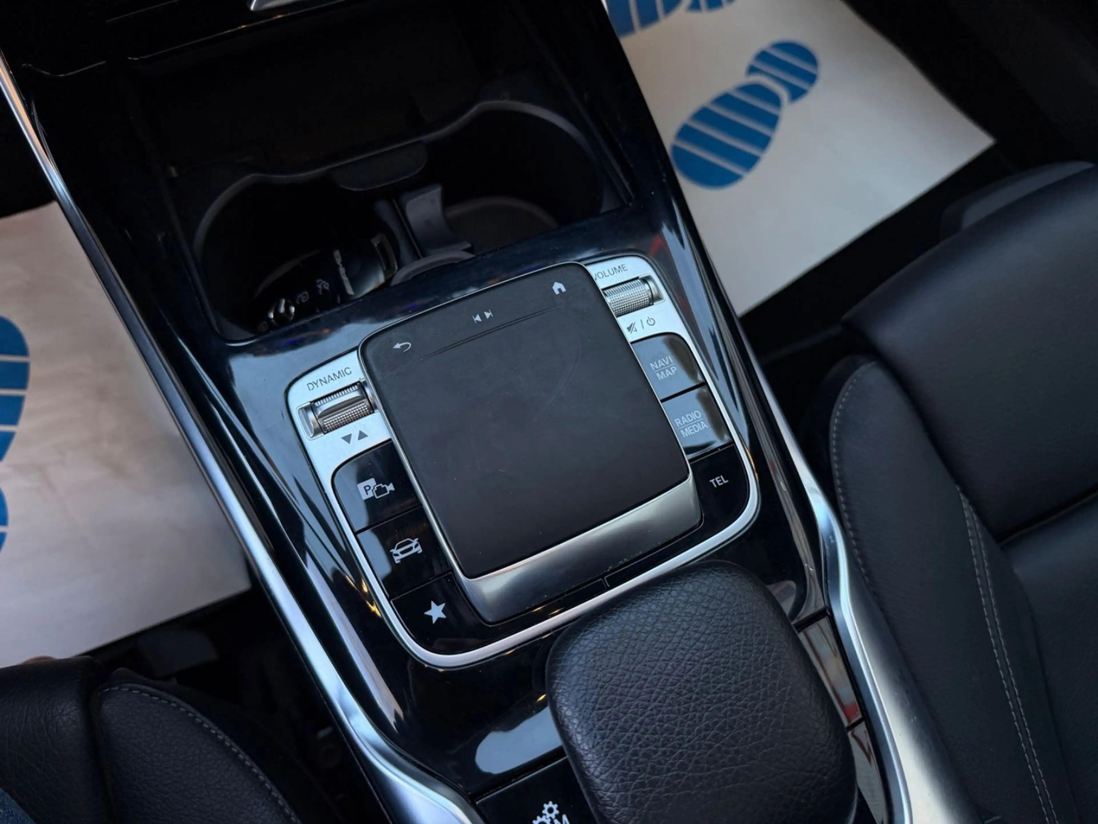 Mercedes-Benz CLA 35 AMG 4Matic~PANO~MBUX~LEDER — photo 15