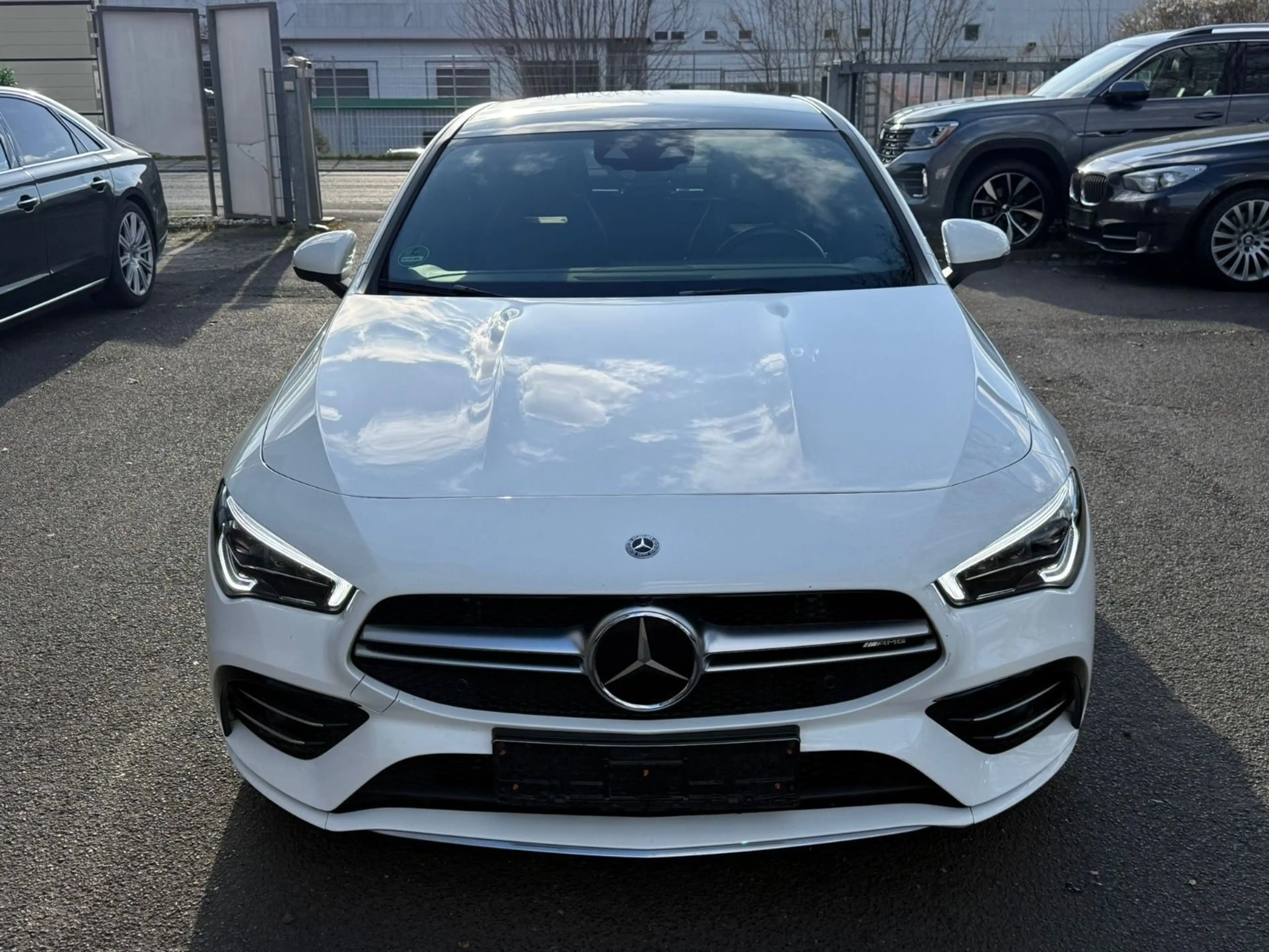 Mercedes-Benz CLA 35 AMG 4Matic~PANO~MBUX~LEDER — photo 2