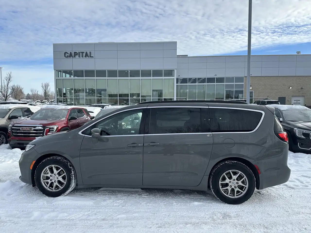 Chrysler Pacifica снимка Chrysler Pacifica