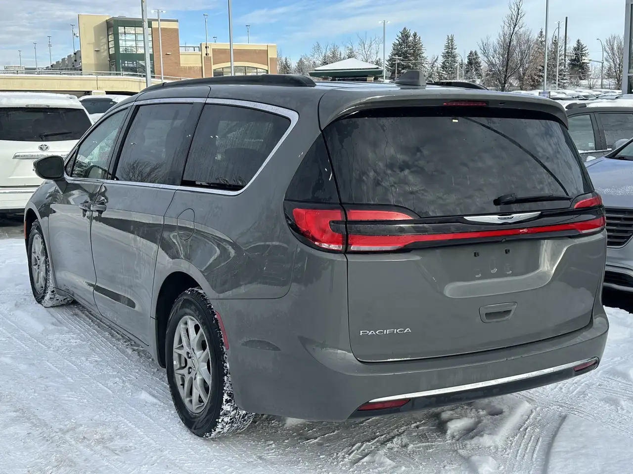Chrysler Pacifica снимка Chrysler Pacifica