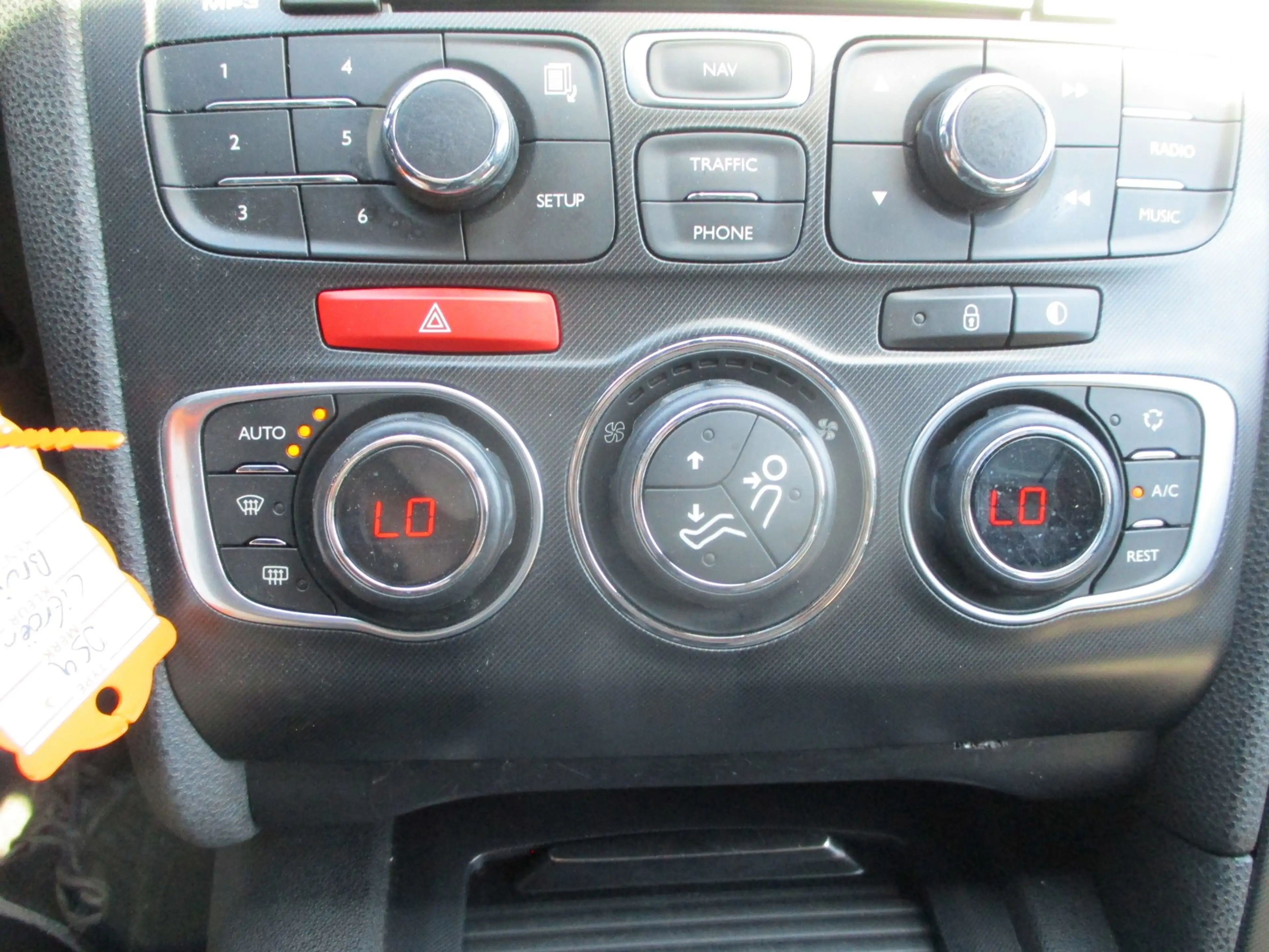 Citroen DS4 1.6 THP So Chic — photo 6