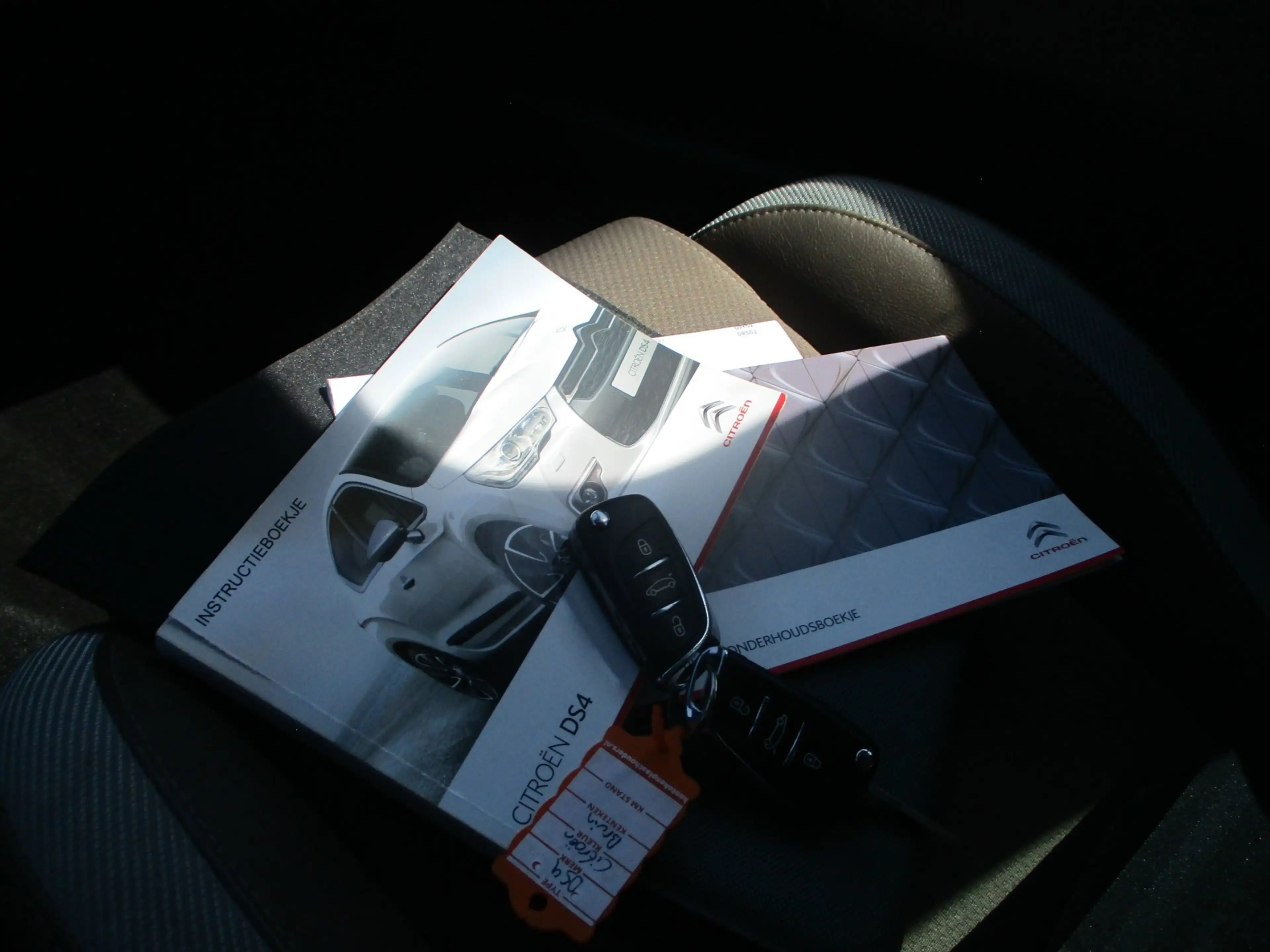 Citroen DS4 1.6 THP So Chic — photo 14