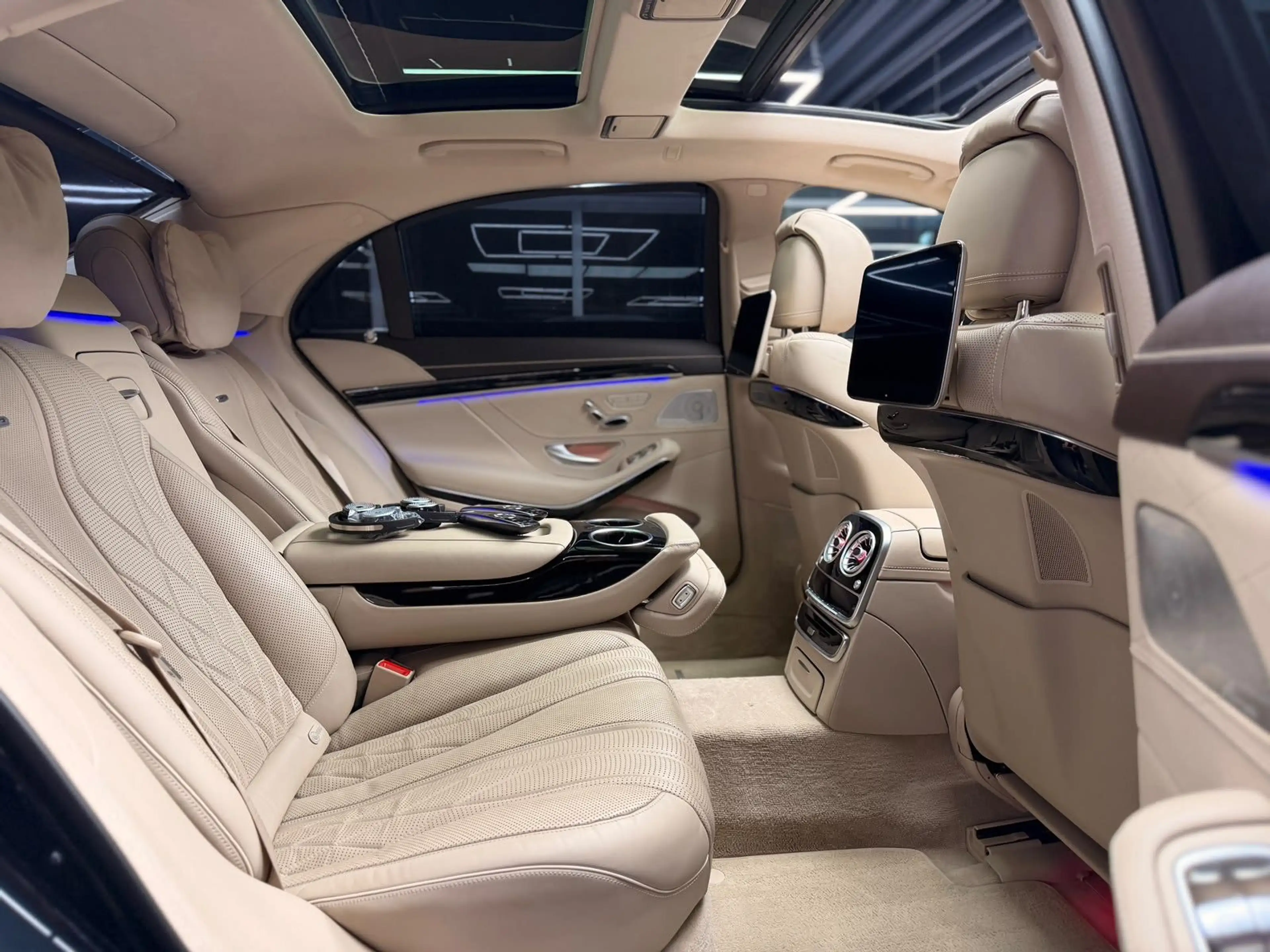Mercedes-Benz S 63 AMG 4Matic+ L |EXCLUSIVE|KERAMIK|PANO|TV — photo 12