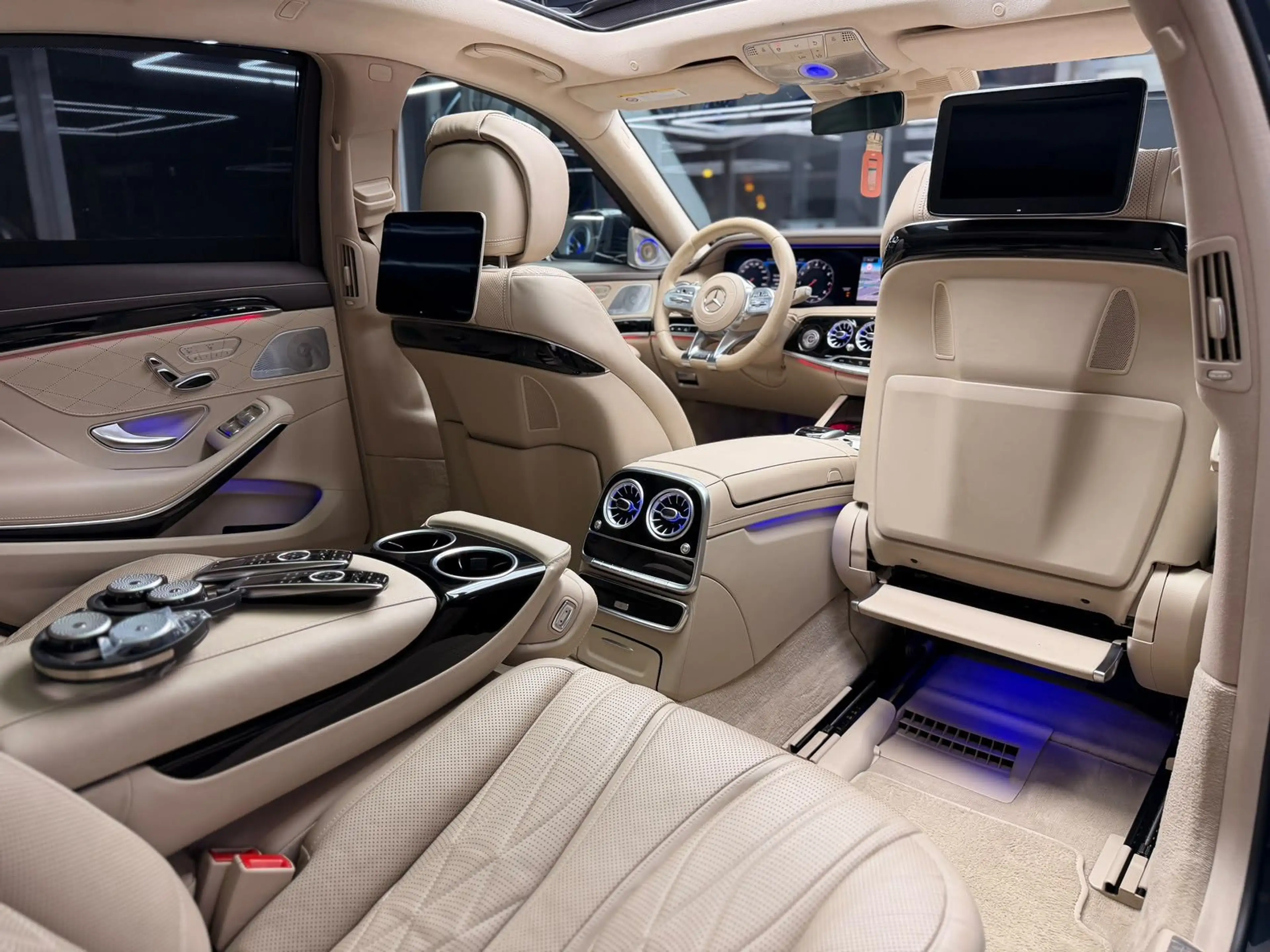Mercedes-Benz S 63 AMG 4Matic+ L |EXCLUSIVE|KERAMIK|PANO|TV — photo 10