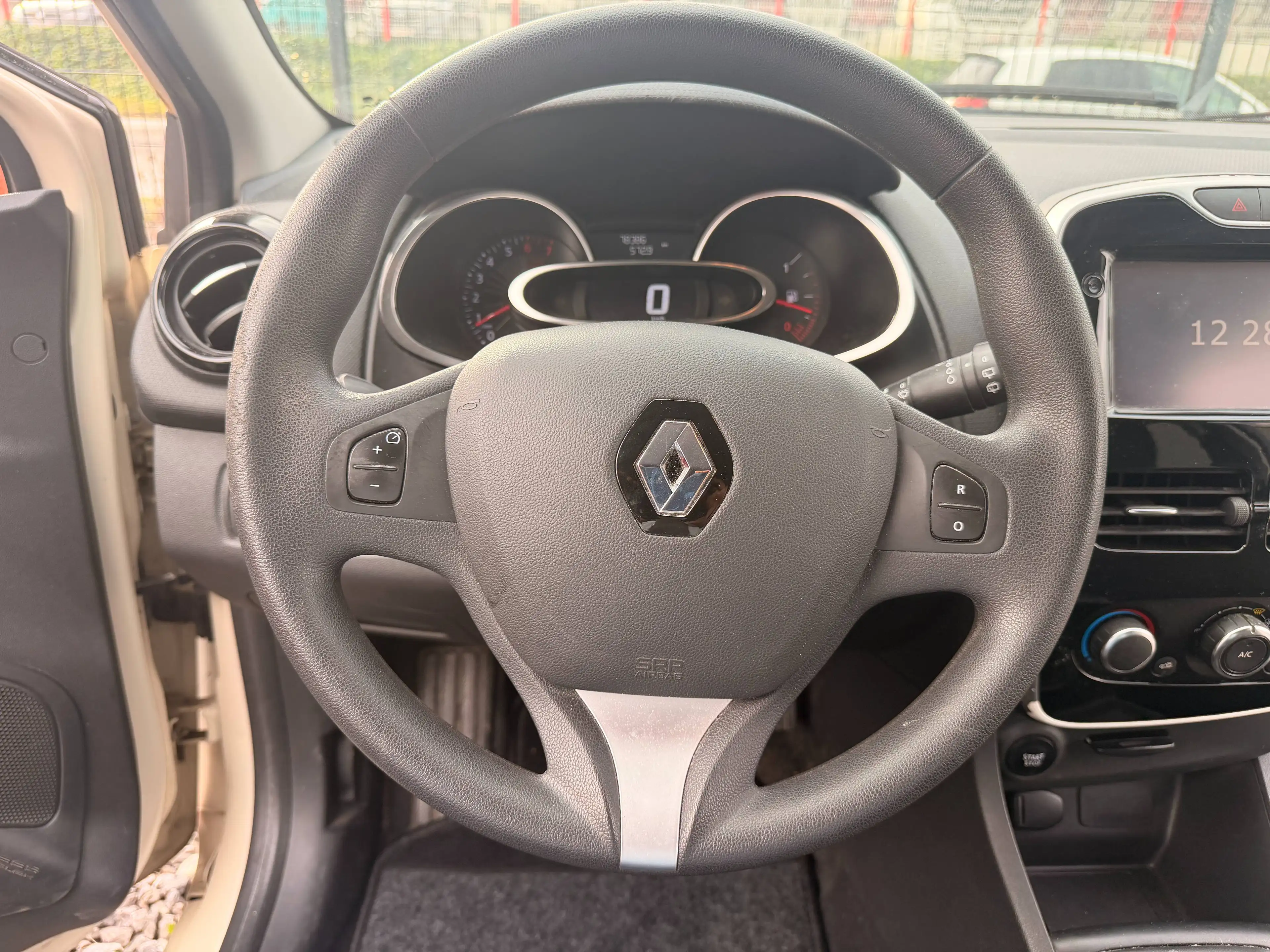 Renault Clio @ Servicars Fleurus - 0451/065.214 Renault Clio Break 1.2i - Garantie 12 mois - Historique avec factures — photo 14